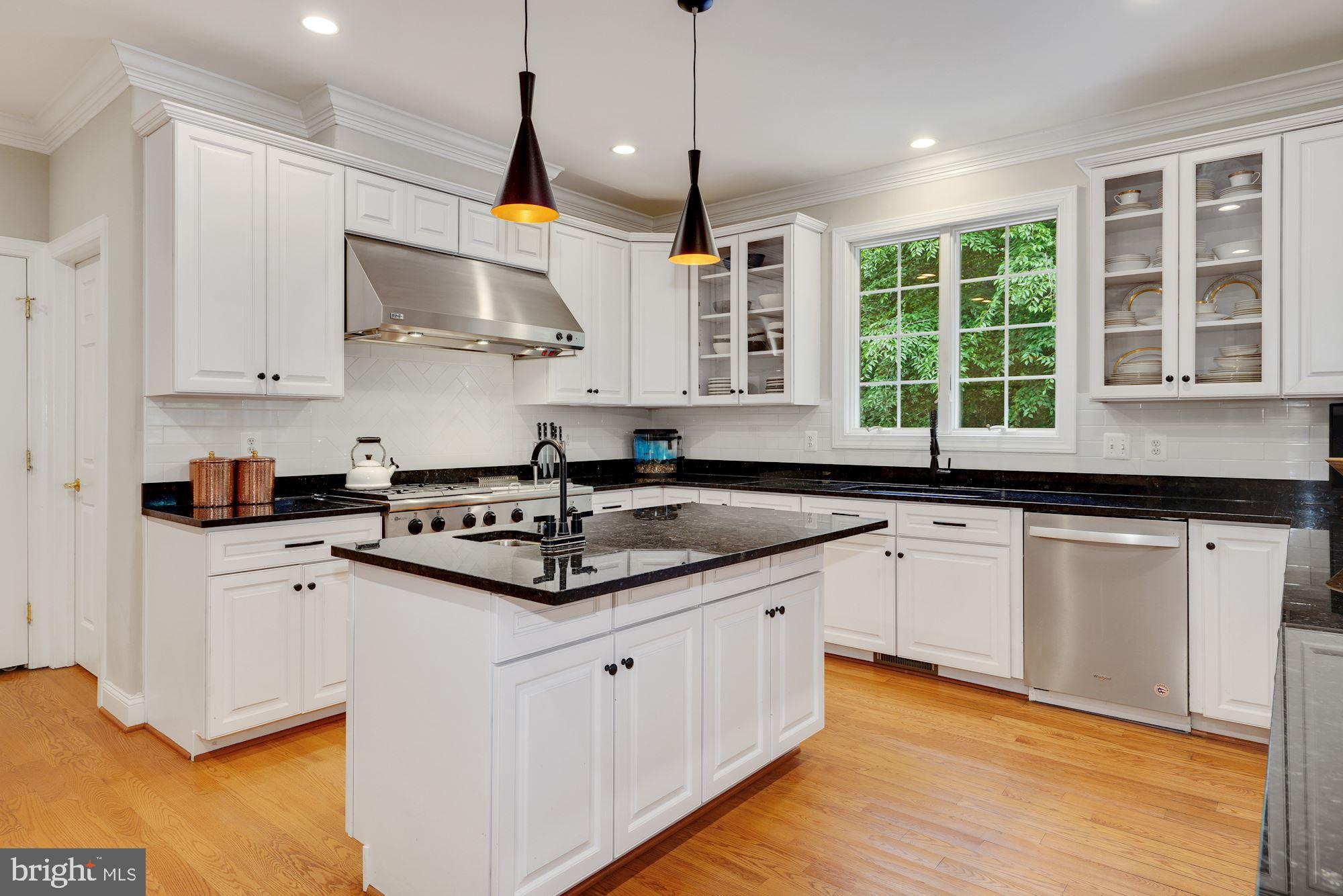 KNOLLWOOD - Residential