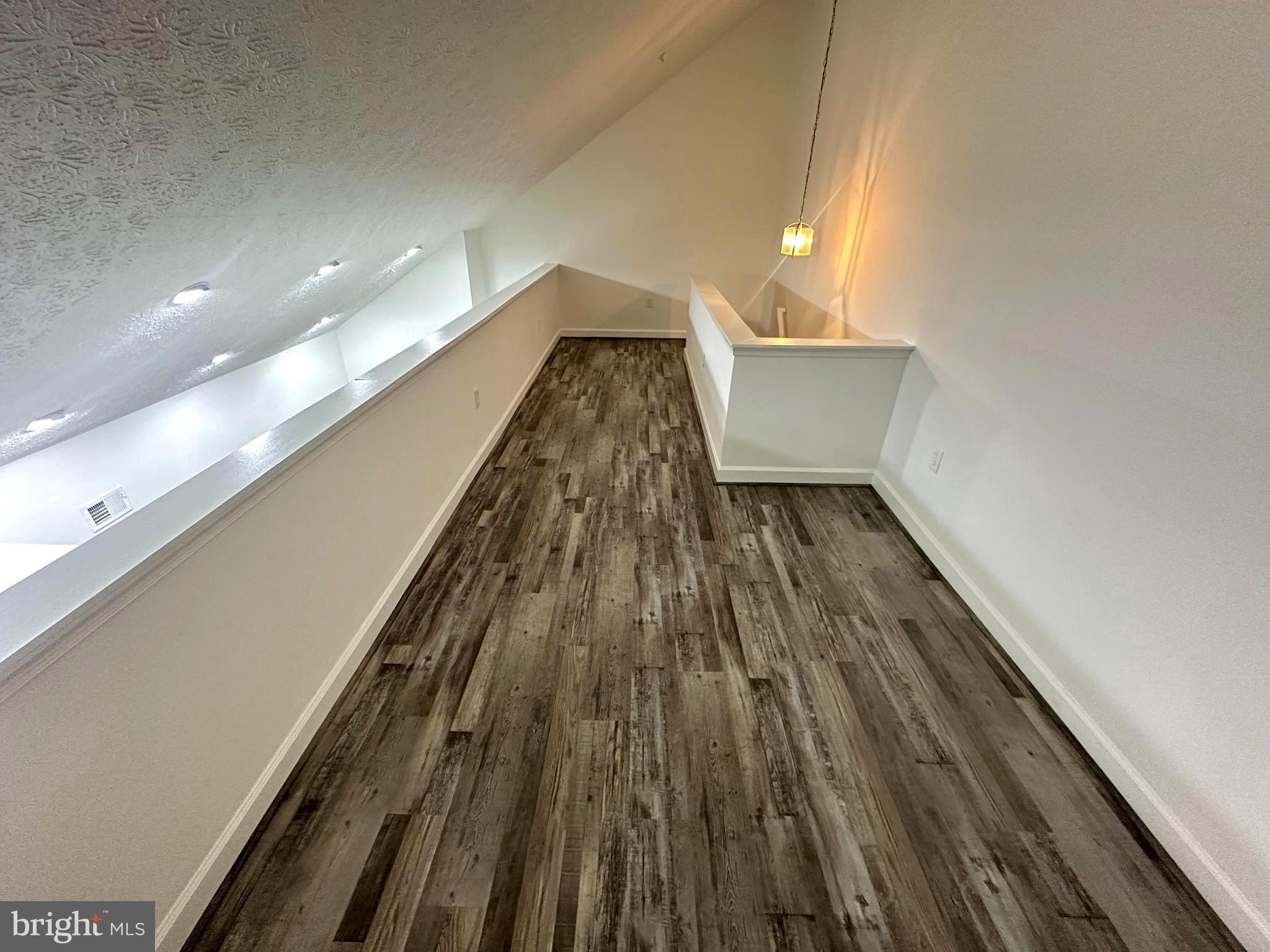 BRINKLEY OVERLOOK - Residential Lease