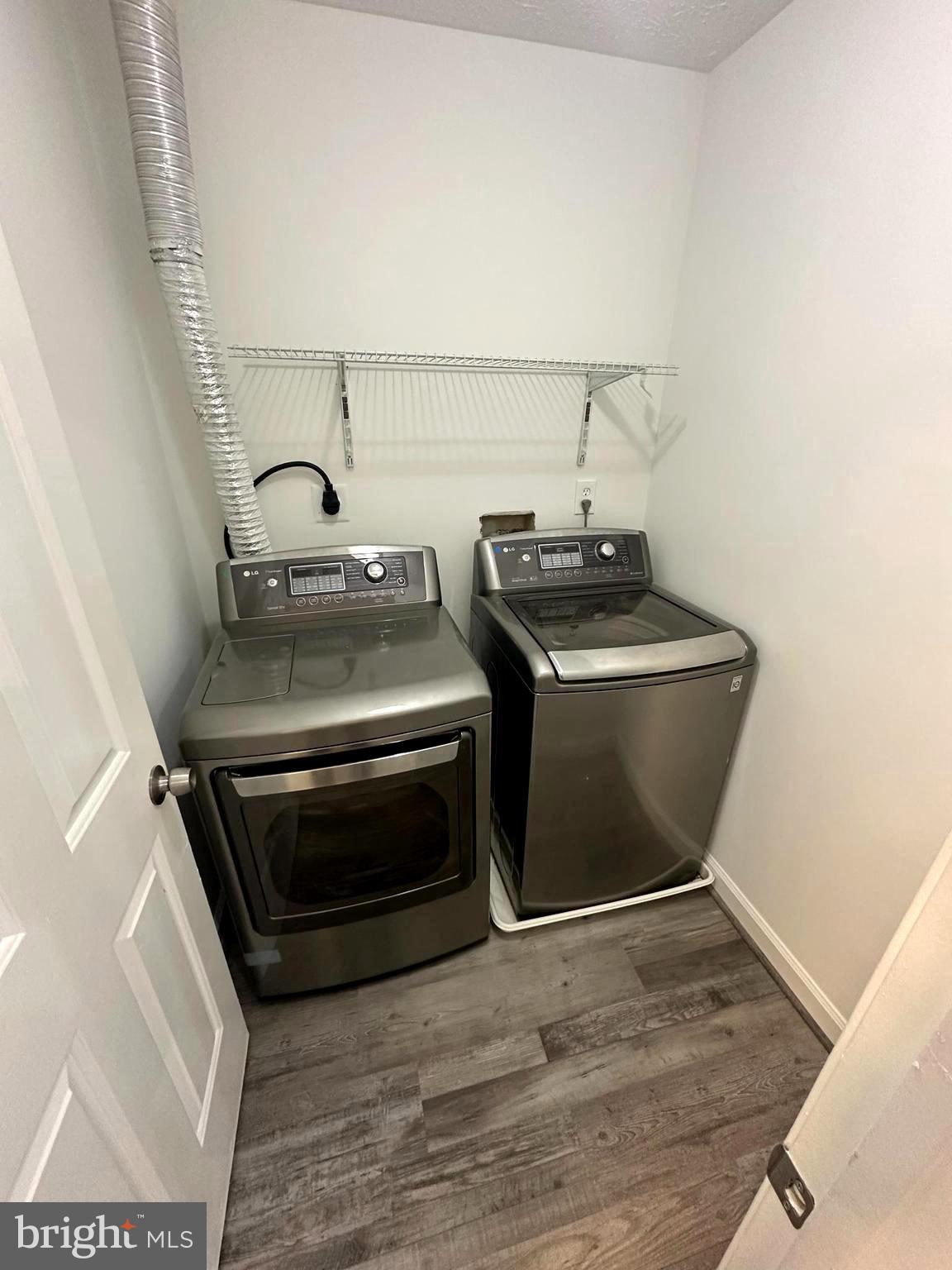 BRINKLEY OVERLOOK - Residential Lease