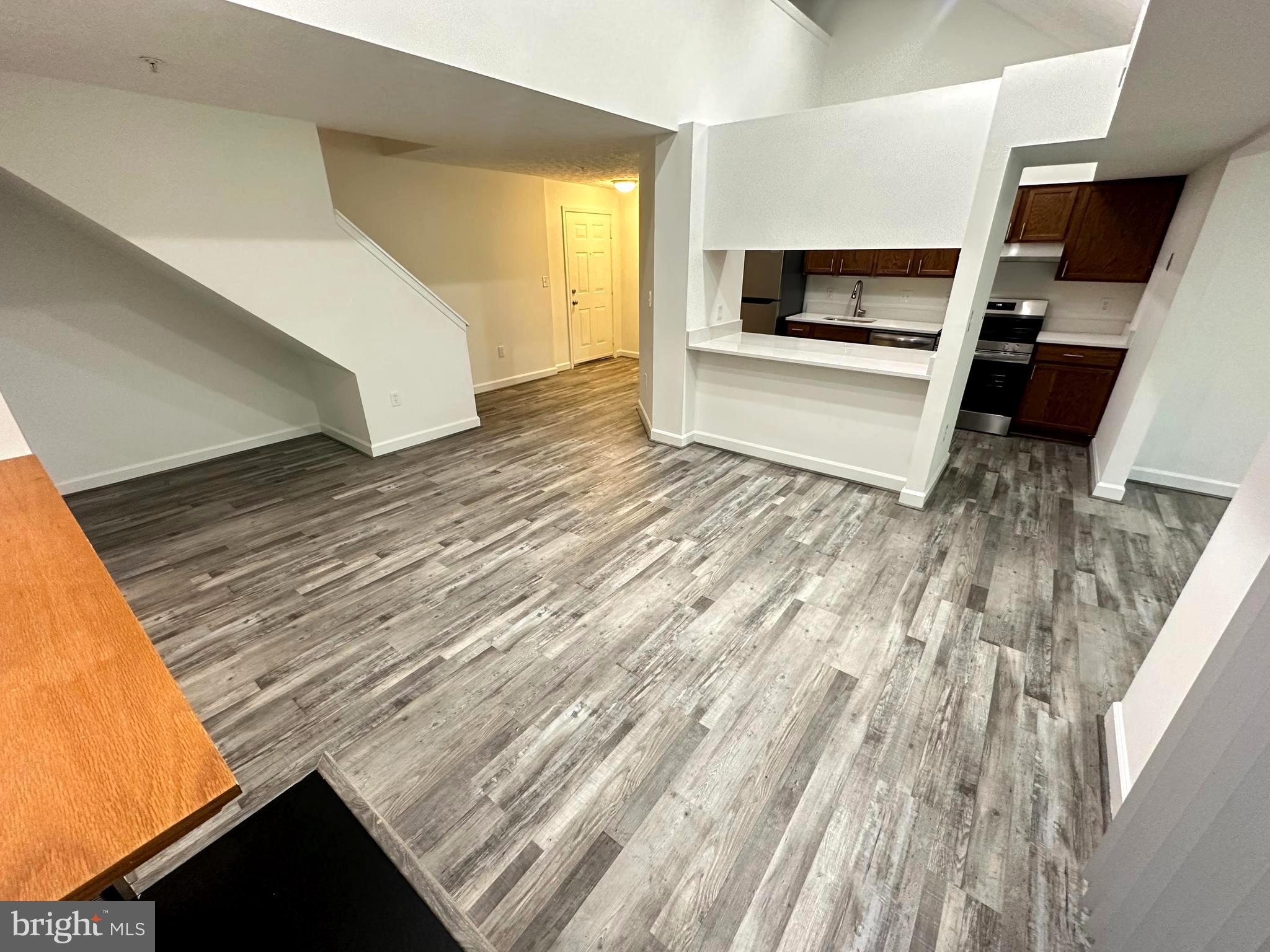 BRINKLEY OVERLOOK - Residential Lease