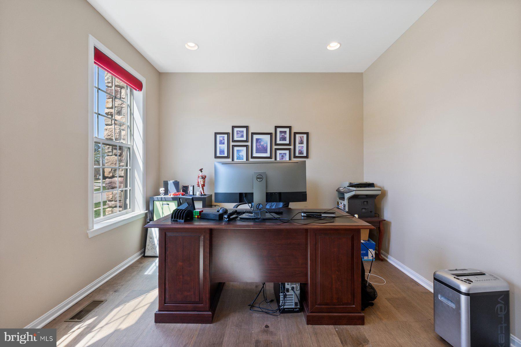 1212 GREGORY COURT