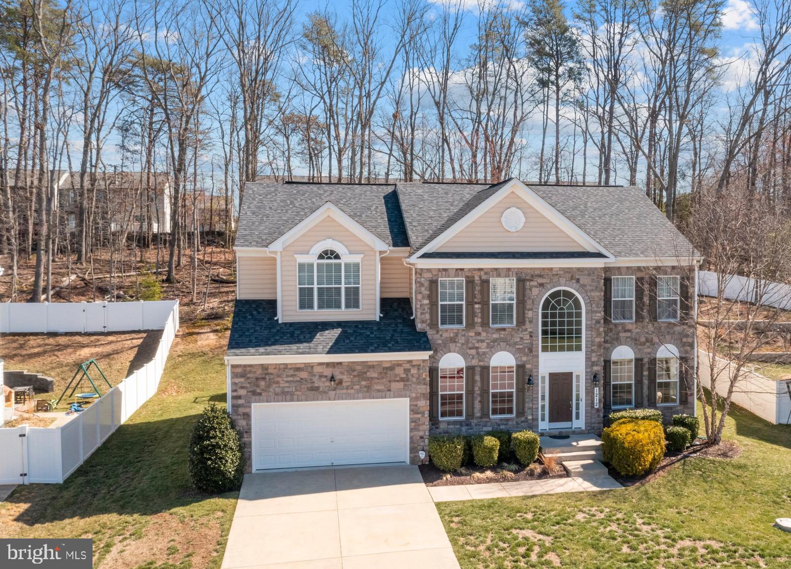 1212 GREGORY COURT