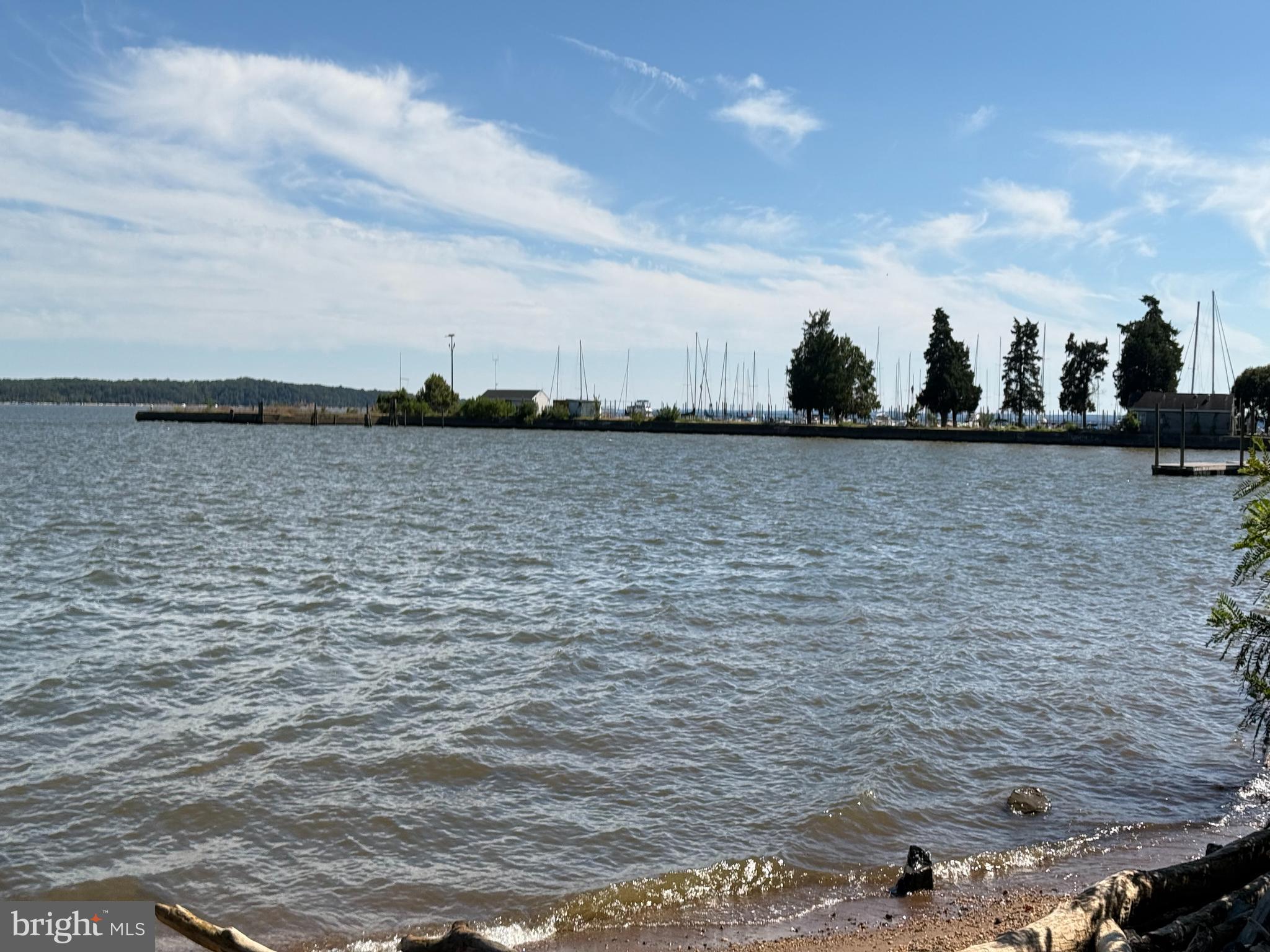 TOWN OF QUANTICO - Land