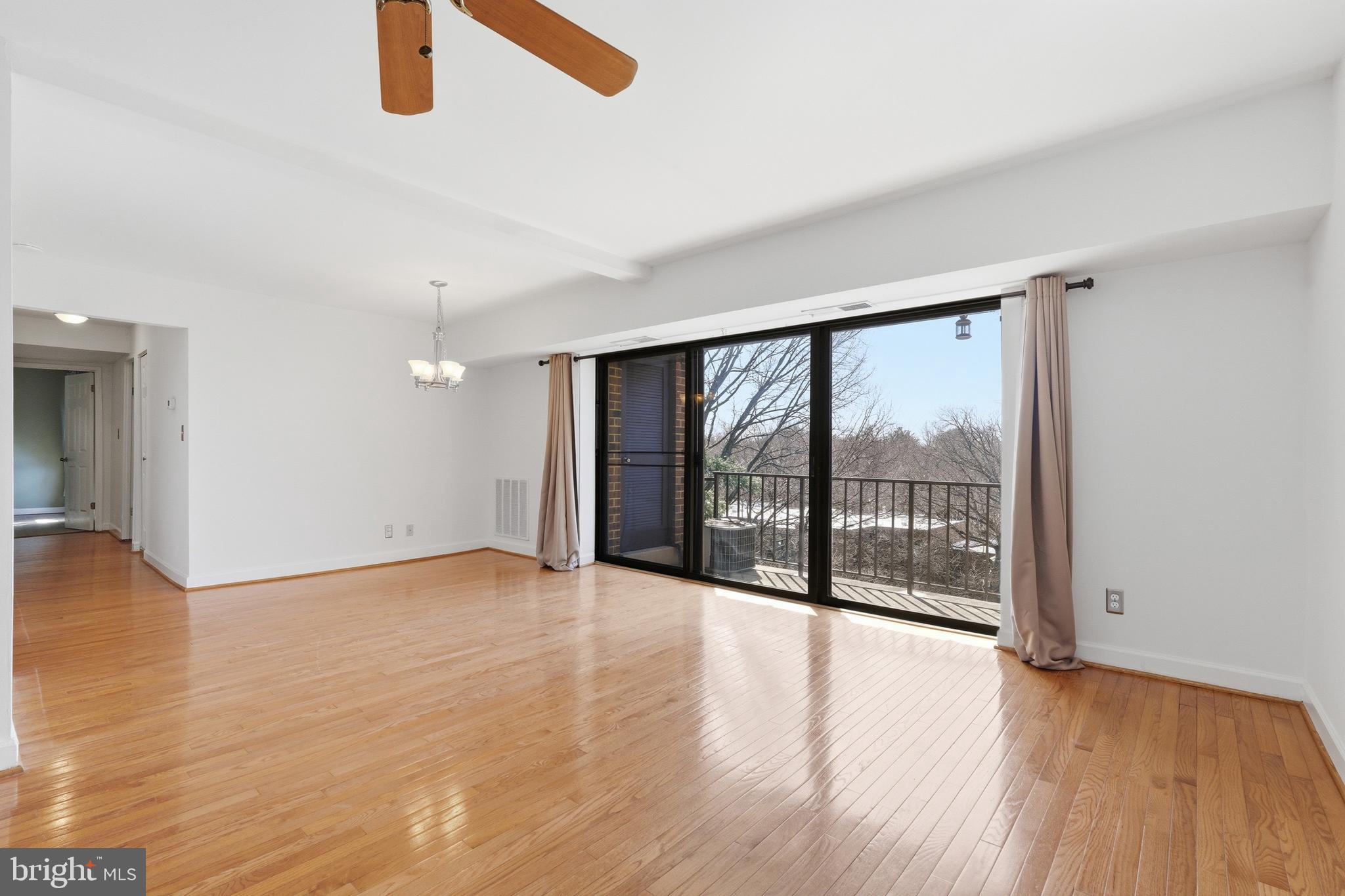 HERITAGE COURT - Residential