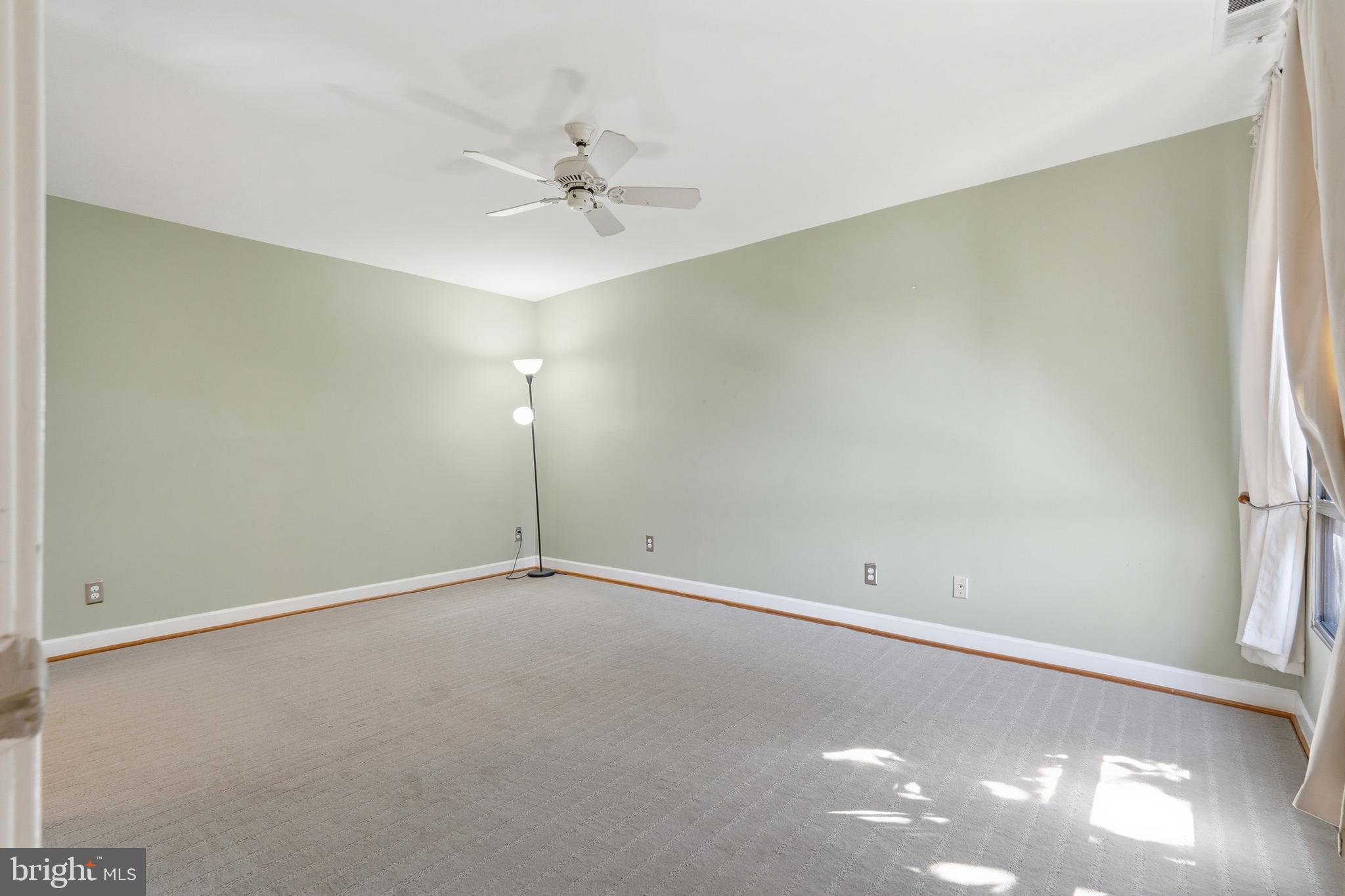 HERITAGE COURT - Residential