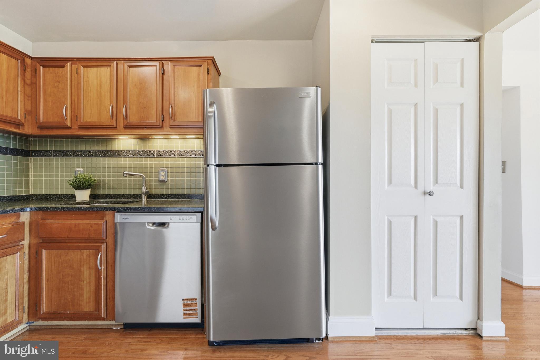 HERITAGE COURT - Residential