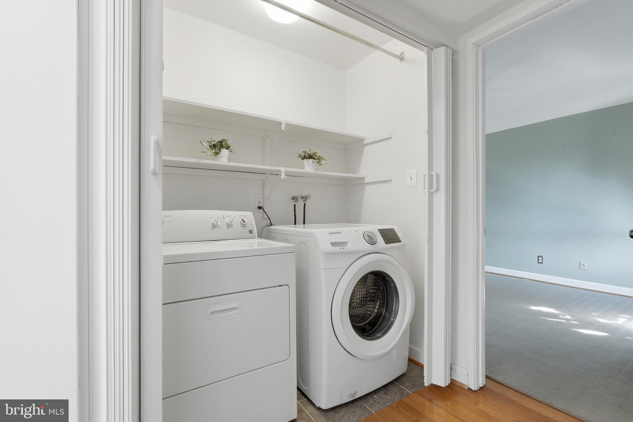 HERITAGE COURT - Residential