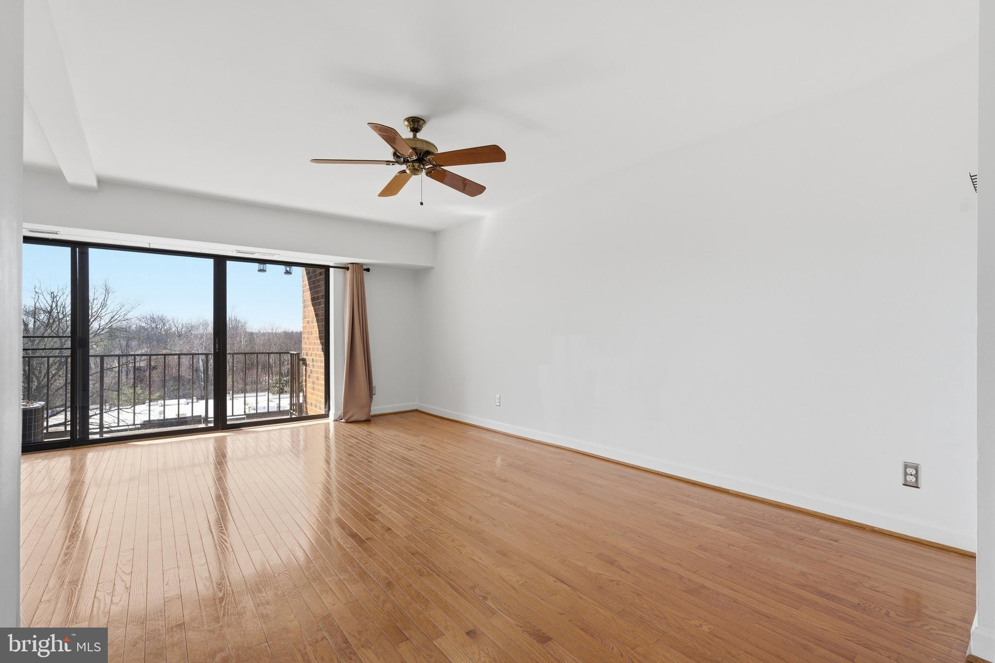 HERITAGE COURT - Residential