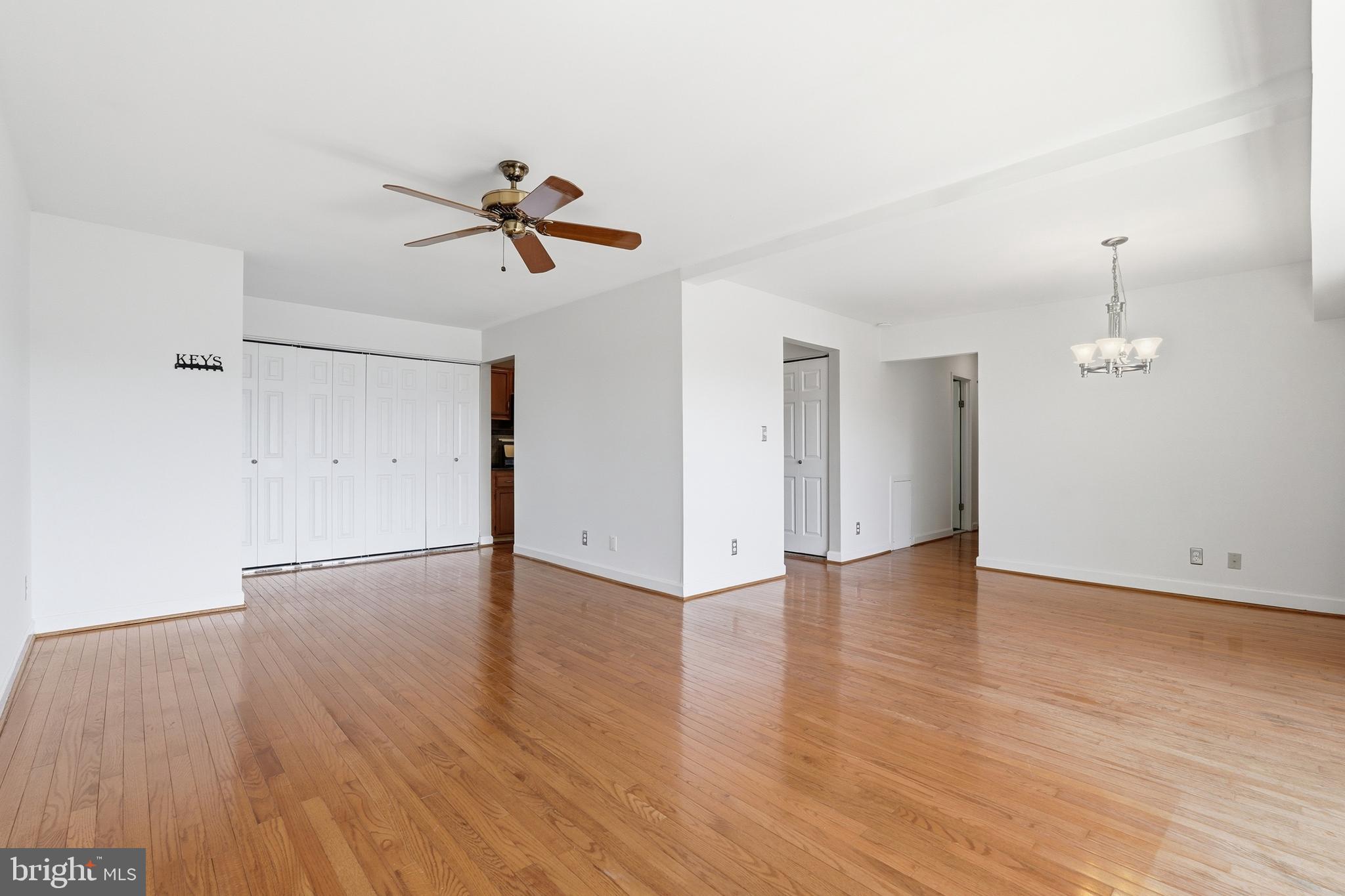 HERITAGE COURT - Residential