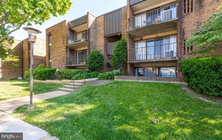 4414 ISLAND PLACE 302