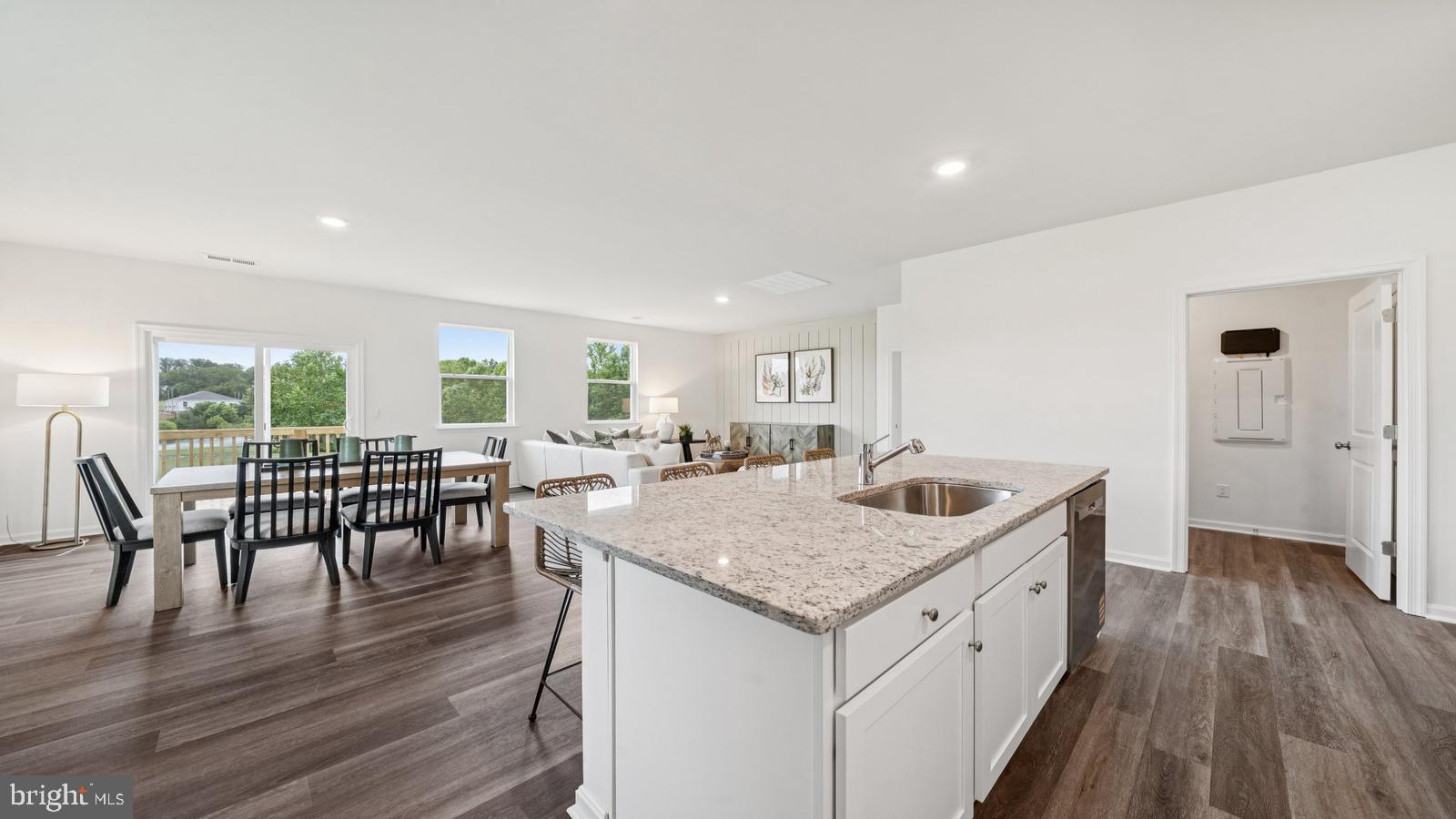 LADYSMITH VILLAGE - Residential