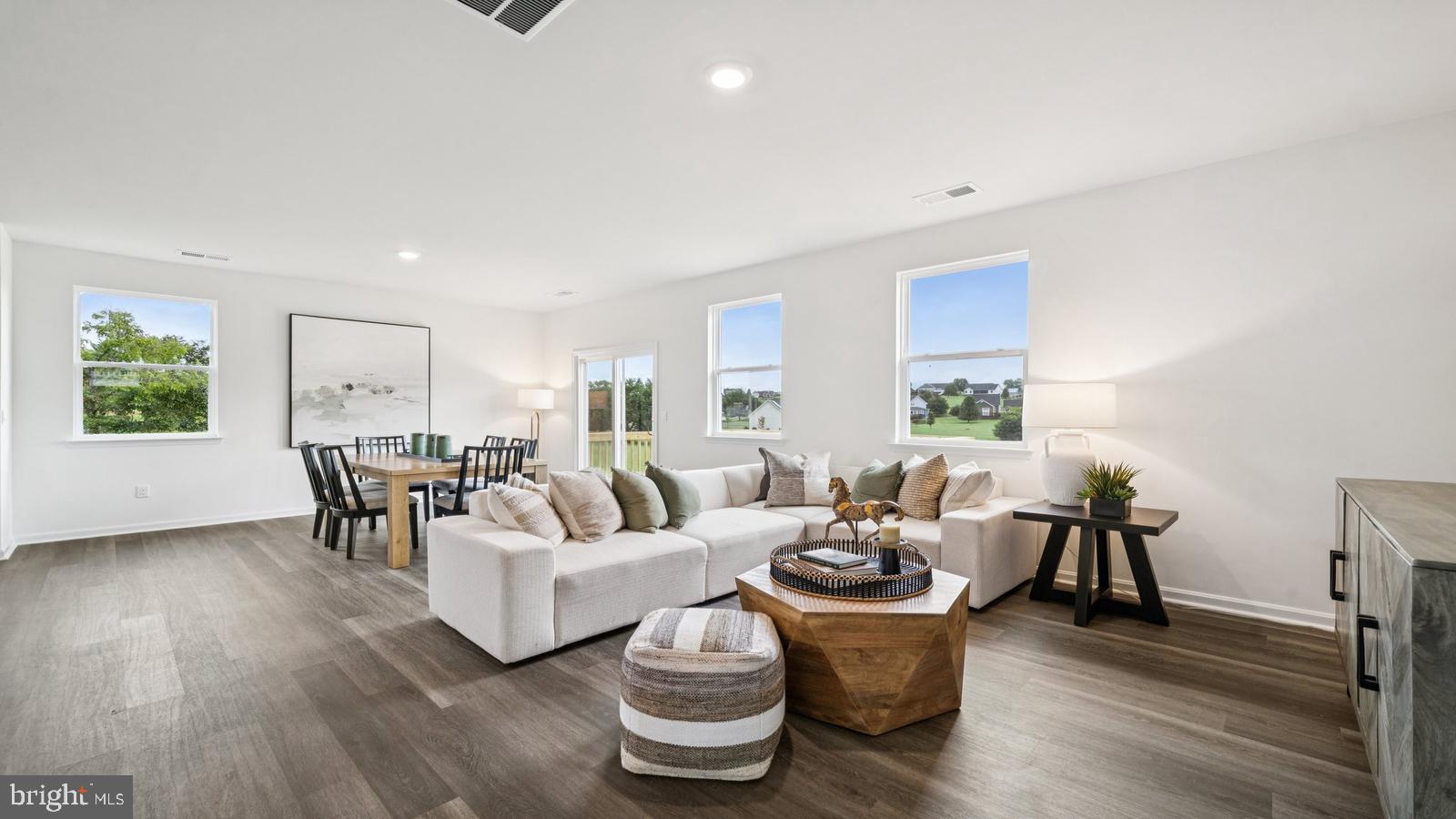 LADYSMITH VILLAGE - Residential