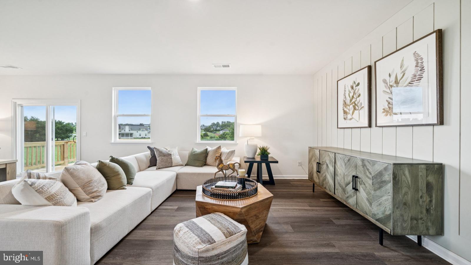 LADYSMITH VILLAGE - Residential