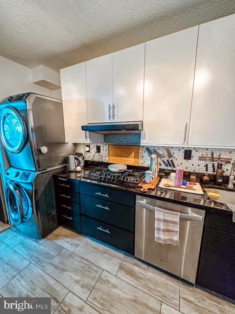 SKYLINE PLAZA - Residential Lease