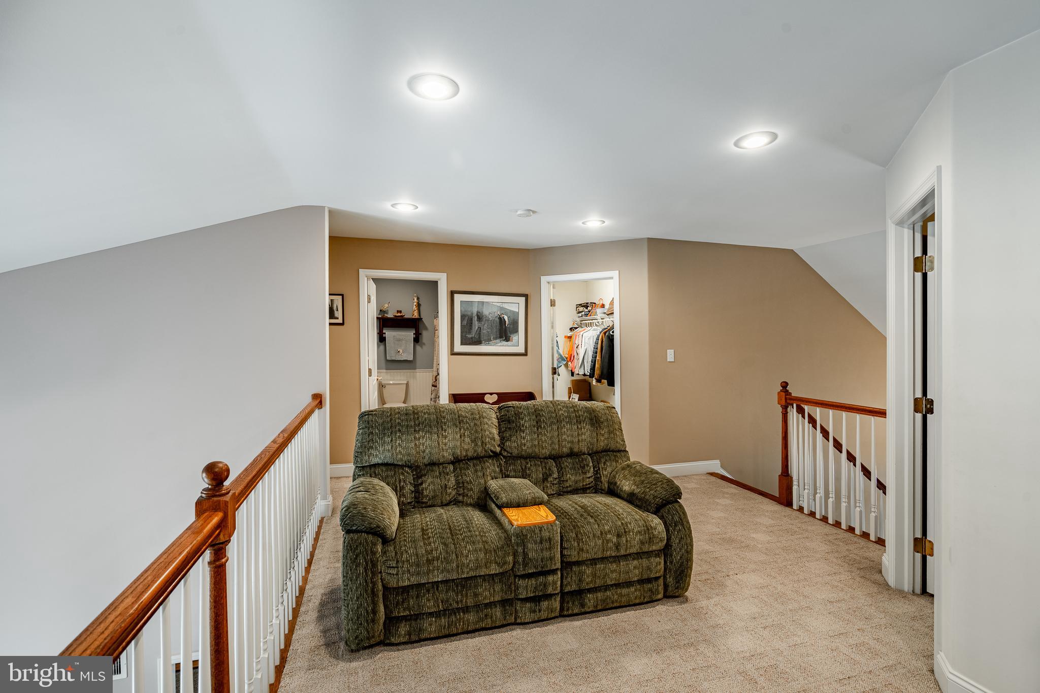 THE WOODS AT ROCK RAYMOND - Residential