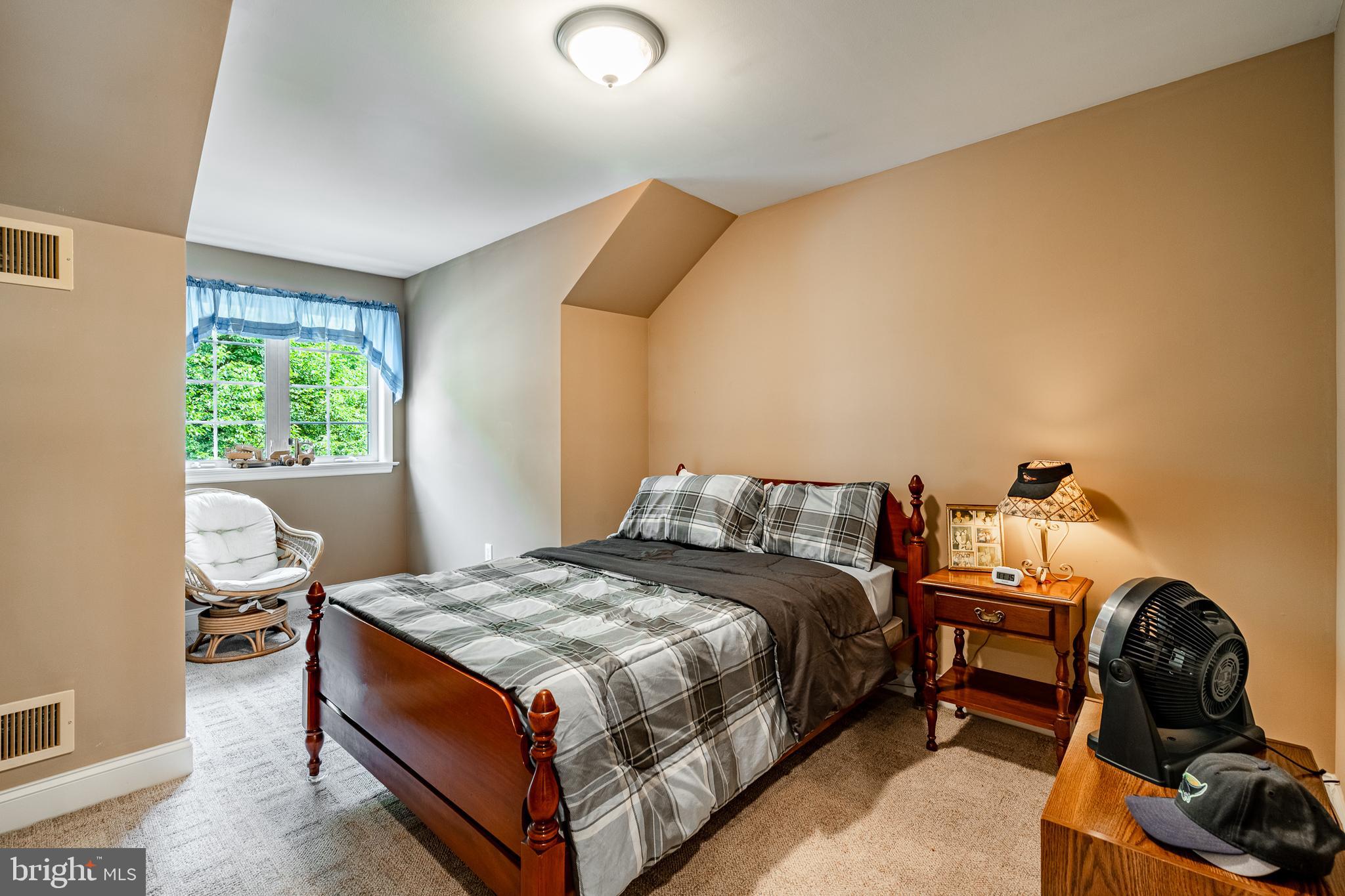 THE WOODS AT ROCK RAYMOND - Residential