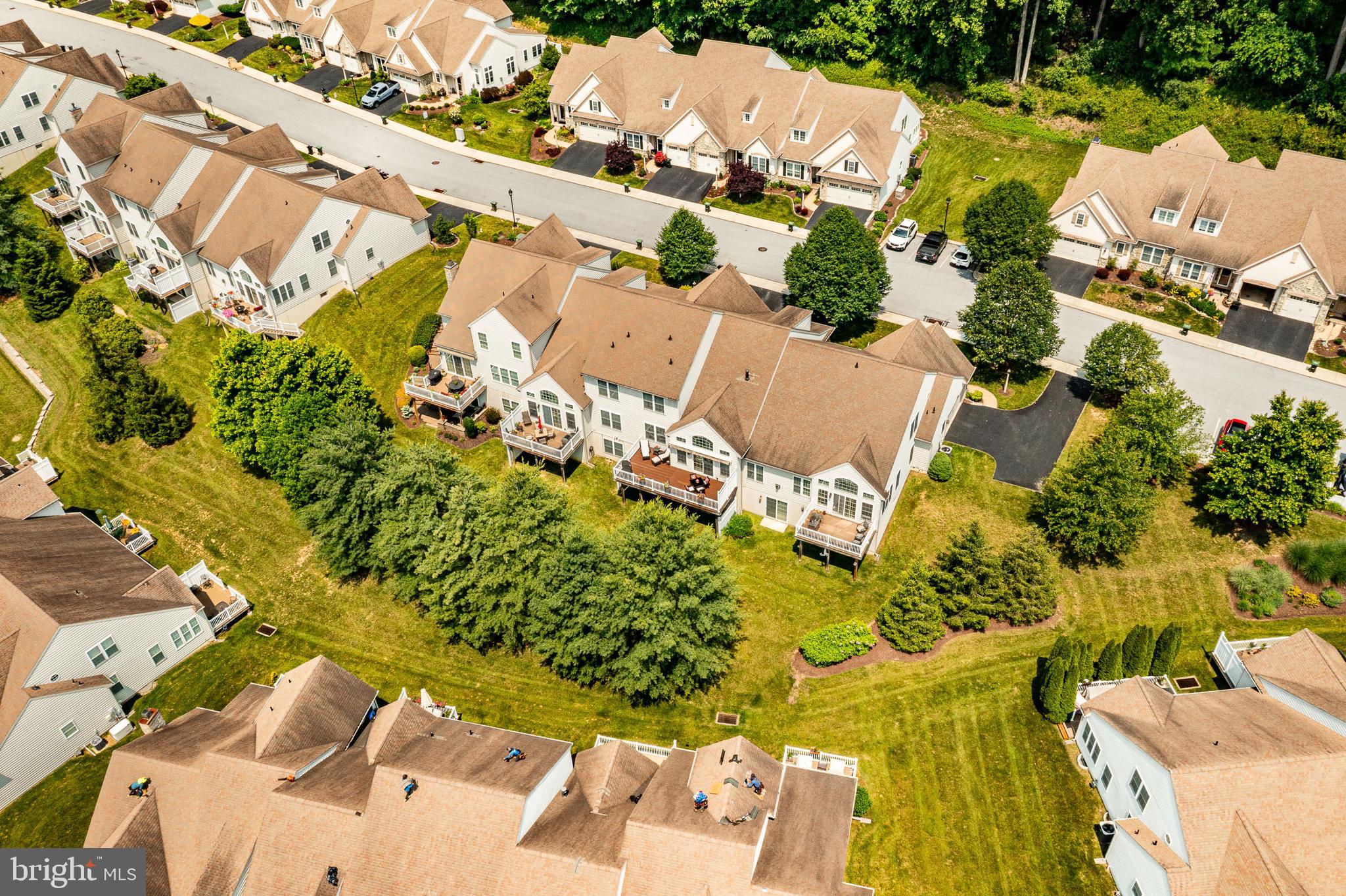 THE WOODS AT ROCK RAYMOND - Residential