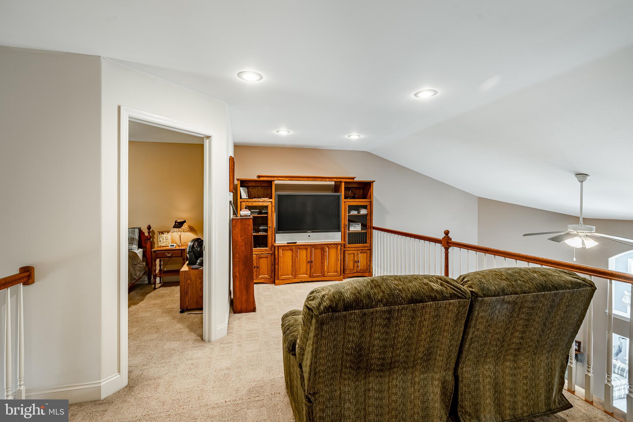 THE WOODS AT ROCK RAYMOND - Residential