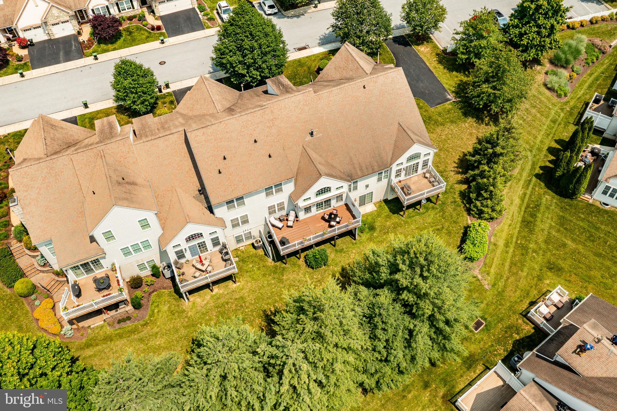 THE WOODS AT ROCK RAYMOND - Residential