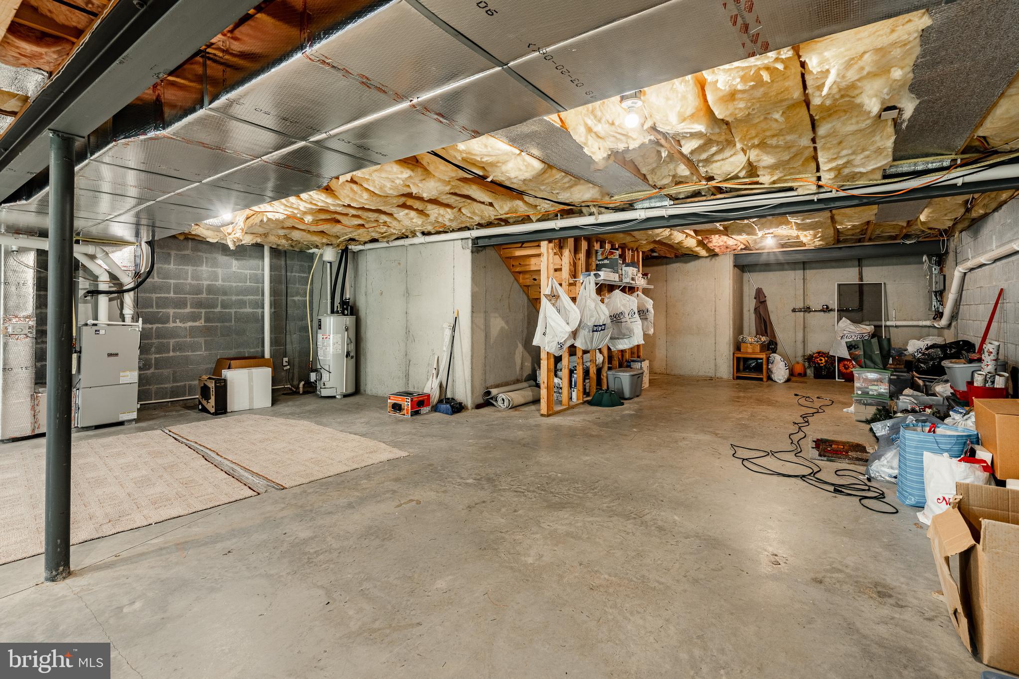 THE WOODS AT ROCK RAYMOND - Residential