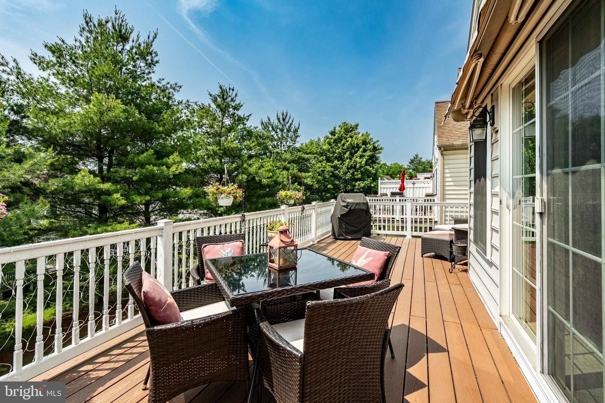 THE WOODS AT ROCK RAYMOND - Residential