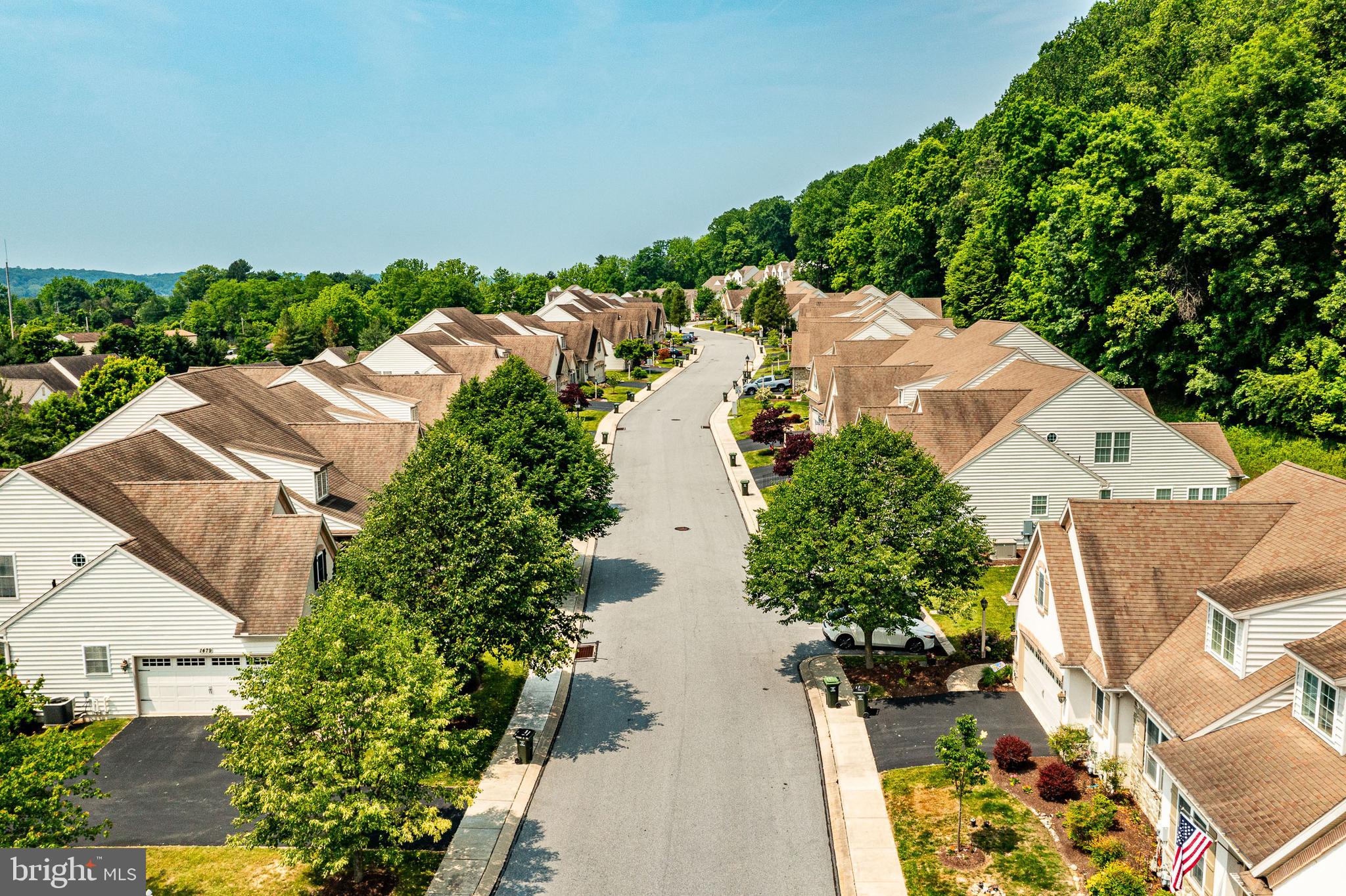 THE WOODS AT ROCK RAYMOND - Residential