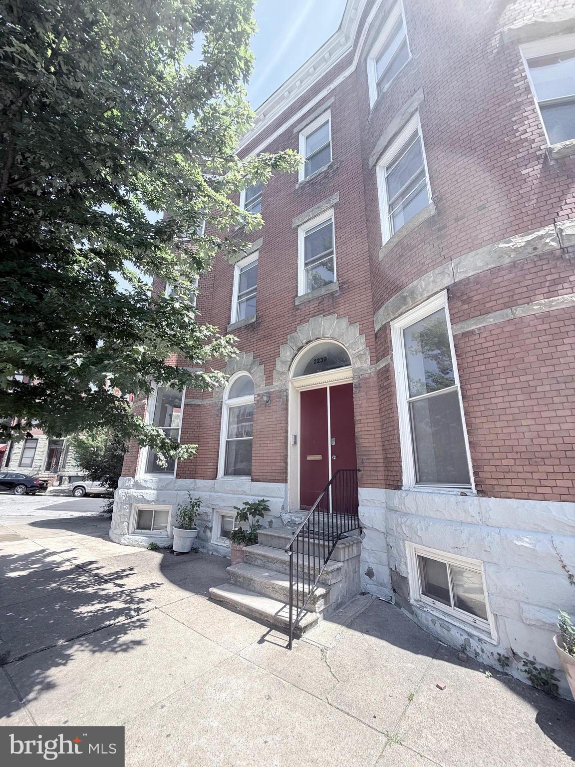 **WE DO NOT ADVERTISE ON FACEBOOK OR INSTAGRAM**
Now available in the heart of Reservoir Hill, this beautifully renovated 4-bedroom, 2-bathroom apartment offers spacious, modern living across two full levels. With a completely updated interior and oversized rooms, this home is perfect for roommates, families, or anyone seeking extra space and style.
The apartment features a brand-new kitchen with updated appliances and plenty of cabinet space. Both bathrooms have been fully renovated with sleek, modern finishes. The primary bedroom includes its own private en-suite bath, and all four bedrooms are generously sized with high ceilings and large windows that fill the space with natural light. The two-level layout provides added privacy and a true townhouse-style feel. Central air and heat ensure year-round comfort, and the convenience of in-unit laundry makes daily living easy.
Located in the historic and walkable Reservoir Hill neighborhood, the apartment is just minutes from Druid Hill Park, MICA, the University of Baltimore, and Penn Station making it ideal for commuters and city lovers alike. You'll be close to Midtown, Mount Vernon, and downtown Baltimore, with easy access to local shops, cafes, and public transit.
Don't miss your chance to live in a fully renovated, extra-large apartment in one of Baltimore's most vibrant and architecturally rich neighborhoods. Contact us today!
**VOUCHER HOLDERS WELCOME!!