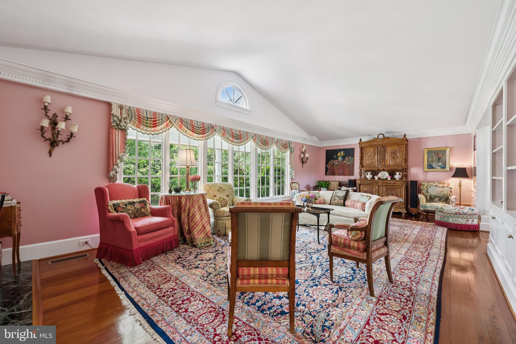 MANSION DRIVE - Residential