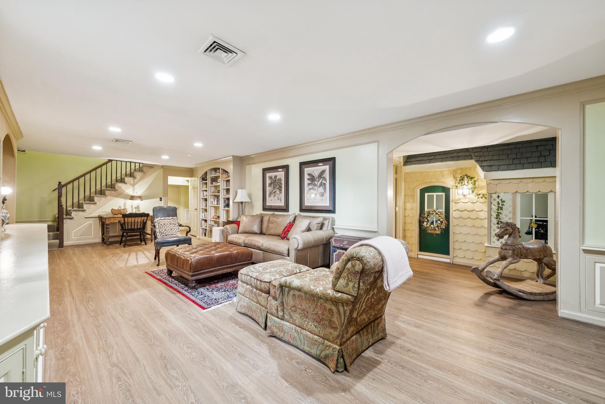 MANSION DRIVE - Residential