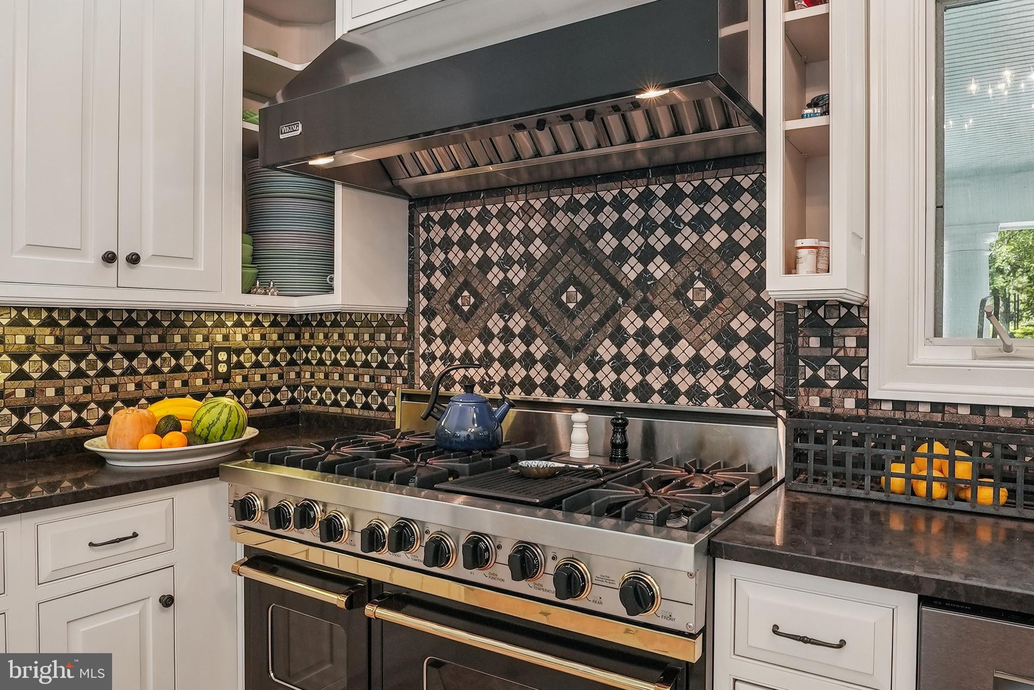 MANSION DRIVE - Residential