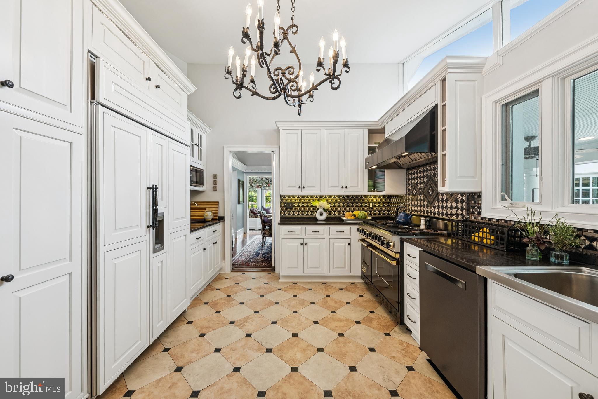 MANSION DRIVE - Residential