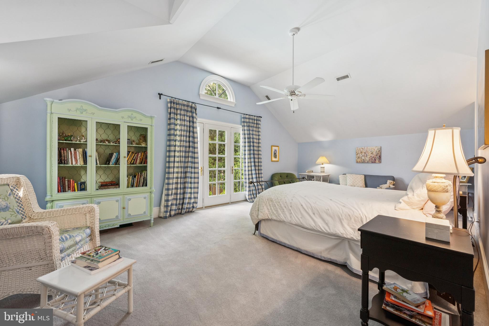 MANSION DRIVE - Residential