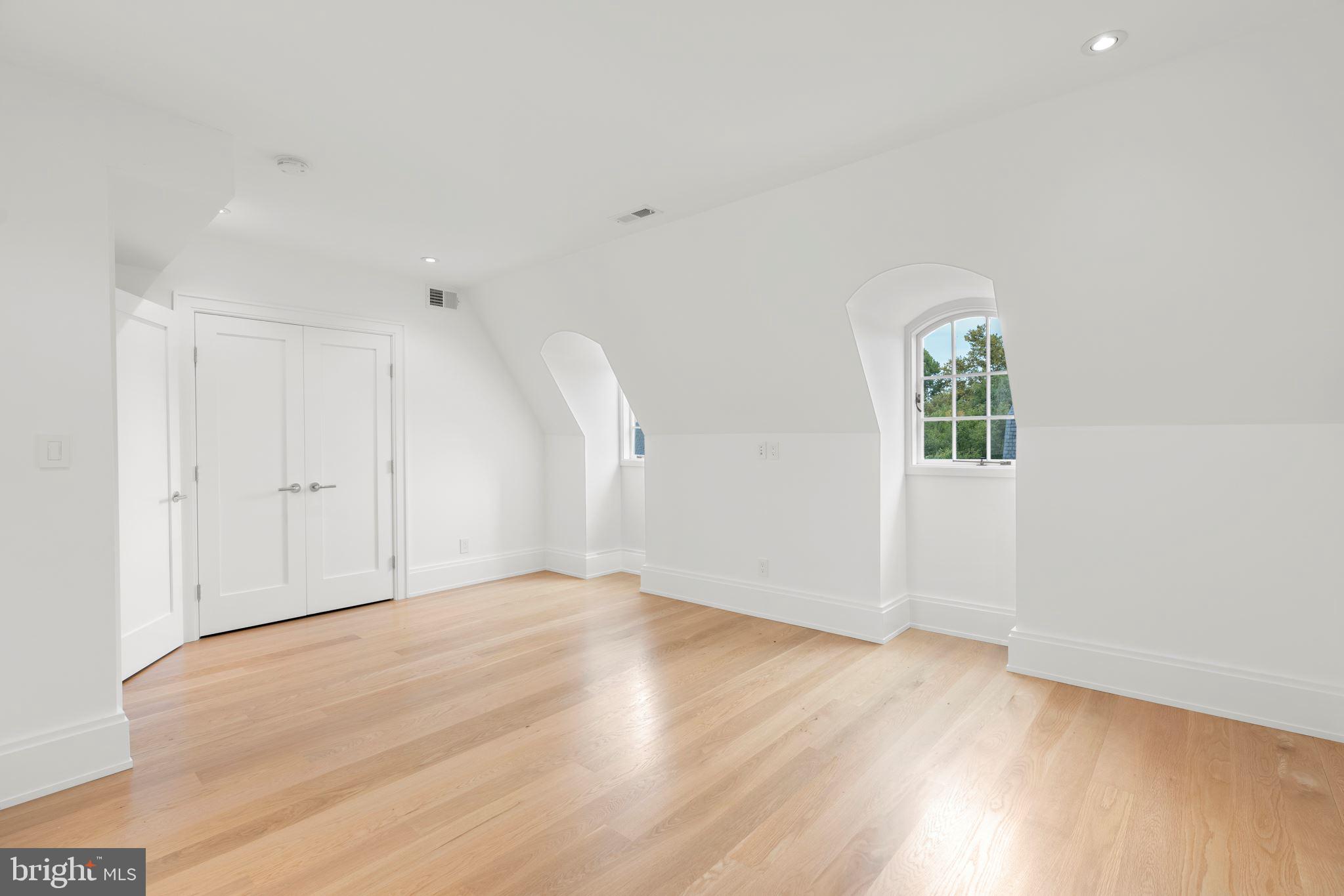 GEORGETOWN - Residential