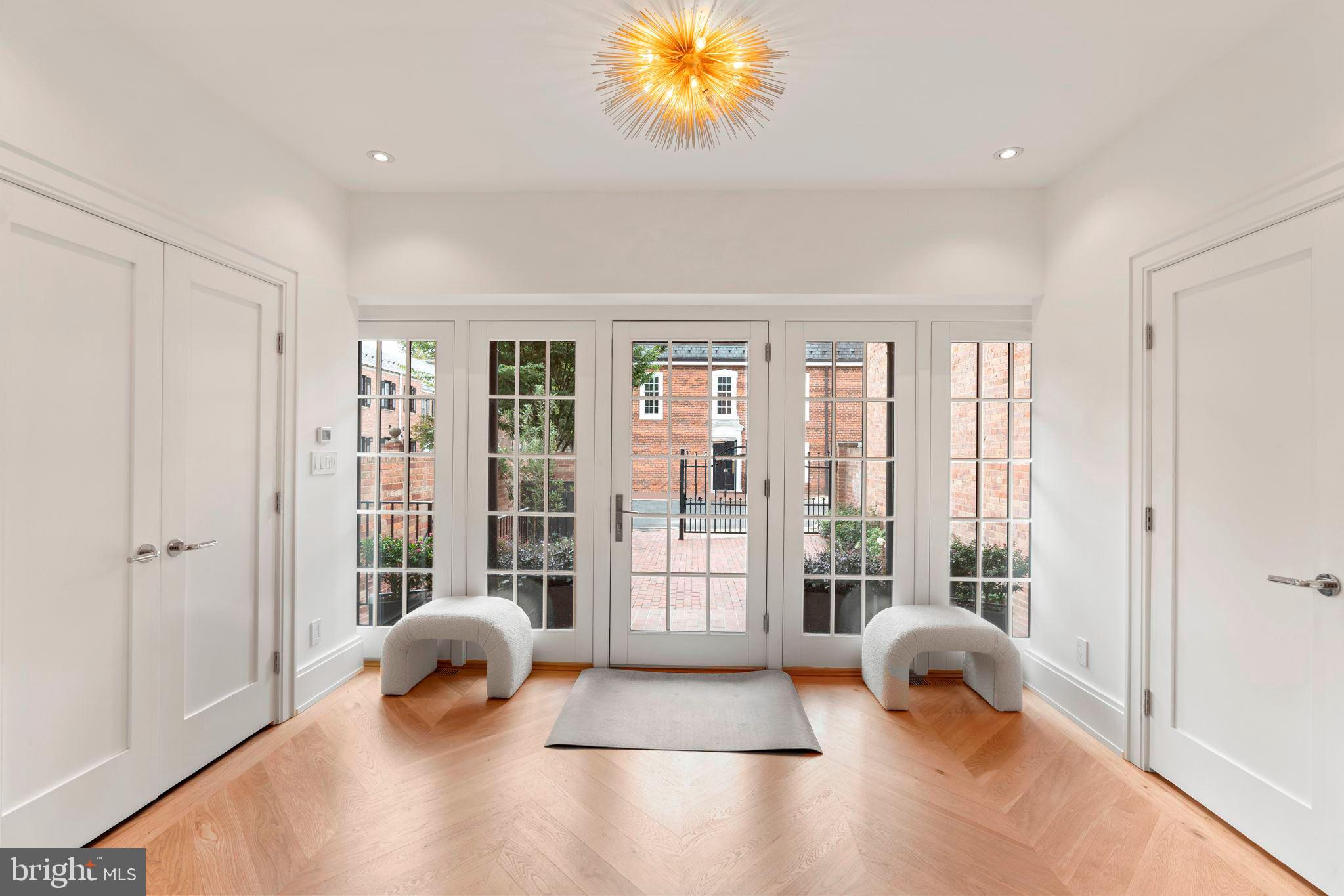 GEORGETOWN - Residential