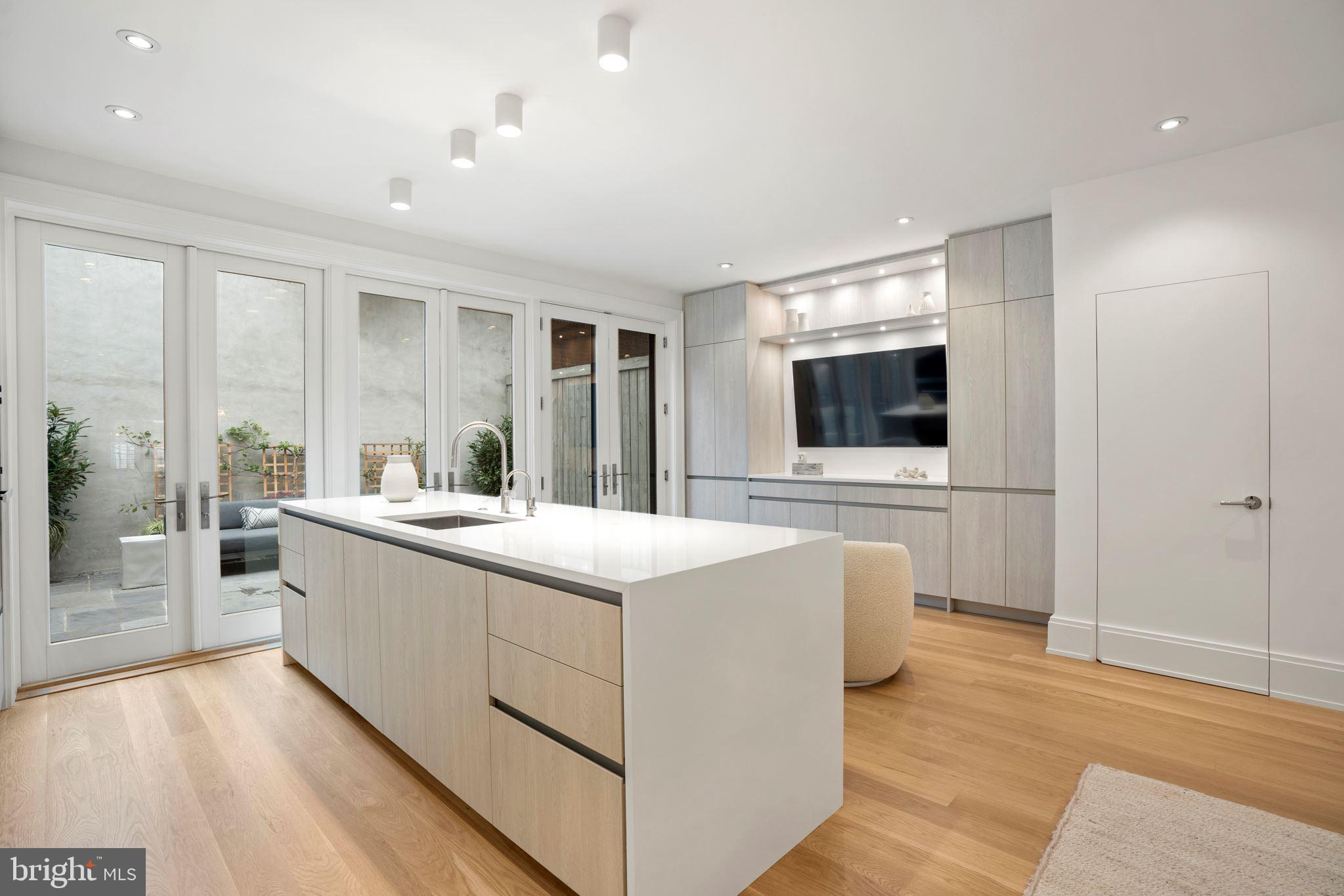 GEORGETOWN - Residential