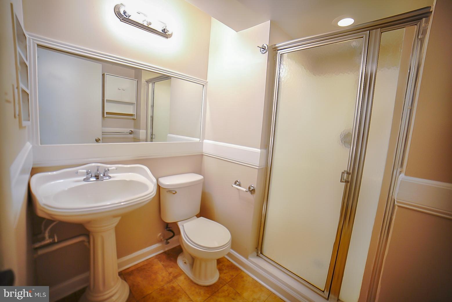 ROBIN MEADOWS - Residential