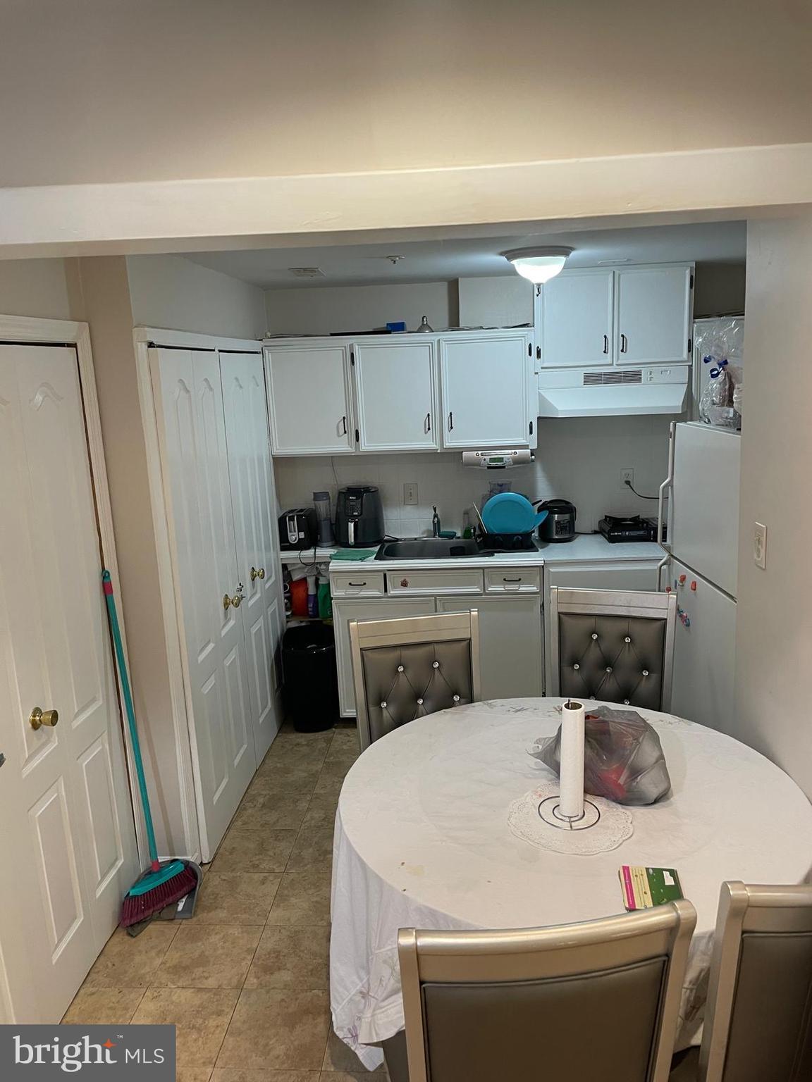 ROBIN MEADOWS - Residential