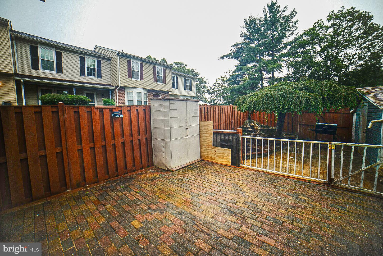 ROBIN MEADOWS - Residential