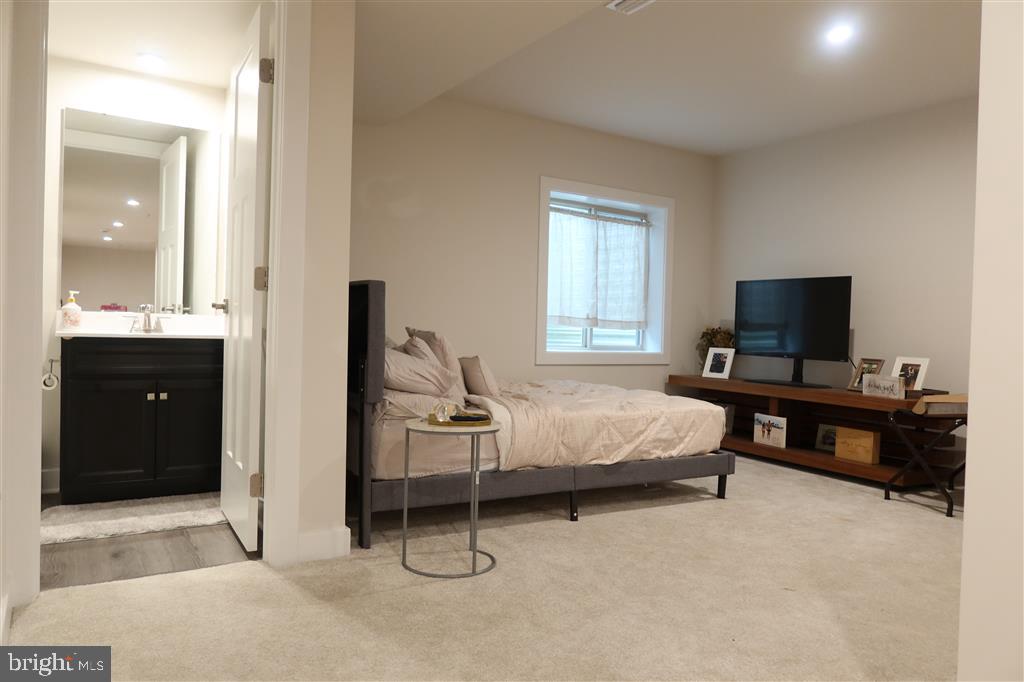 TIMOTHY BRANCH 55+ - Residential