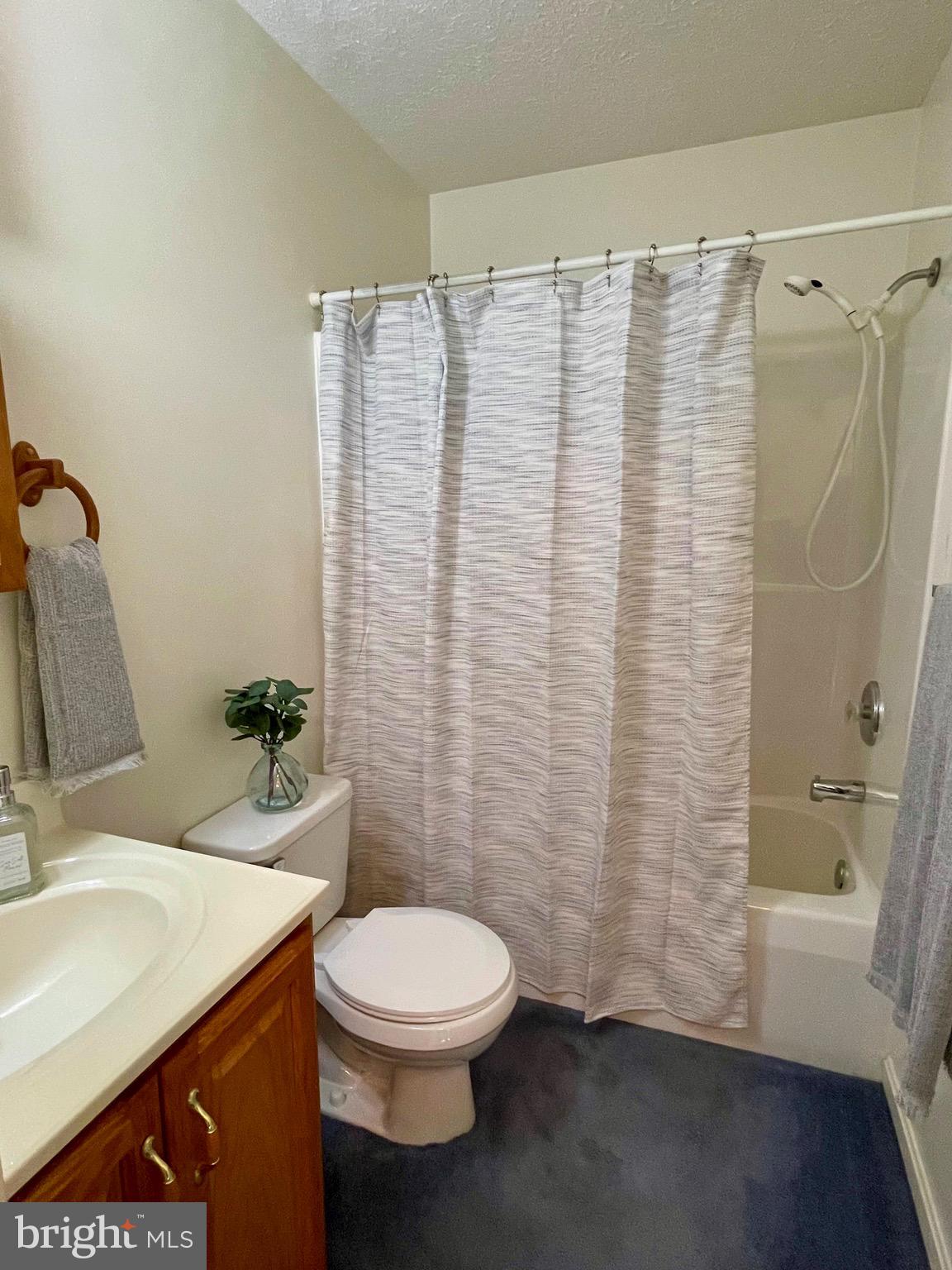 HICKORY RUN - Residential