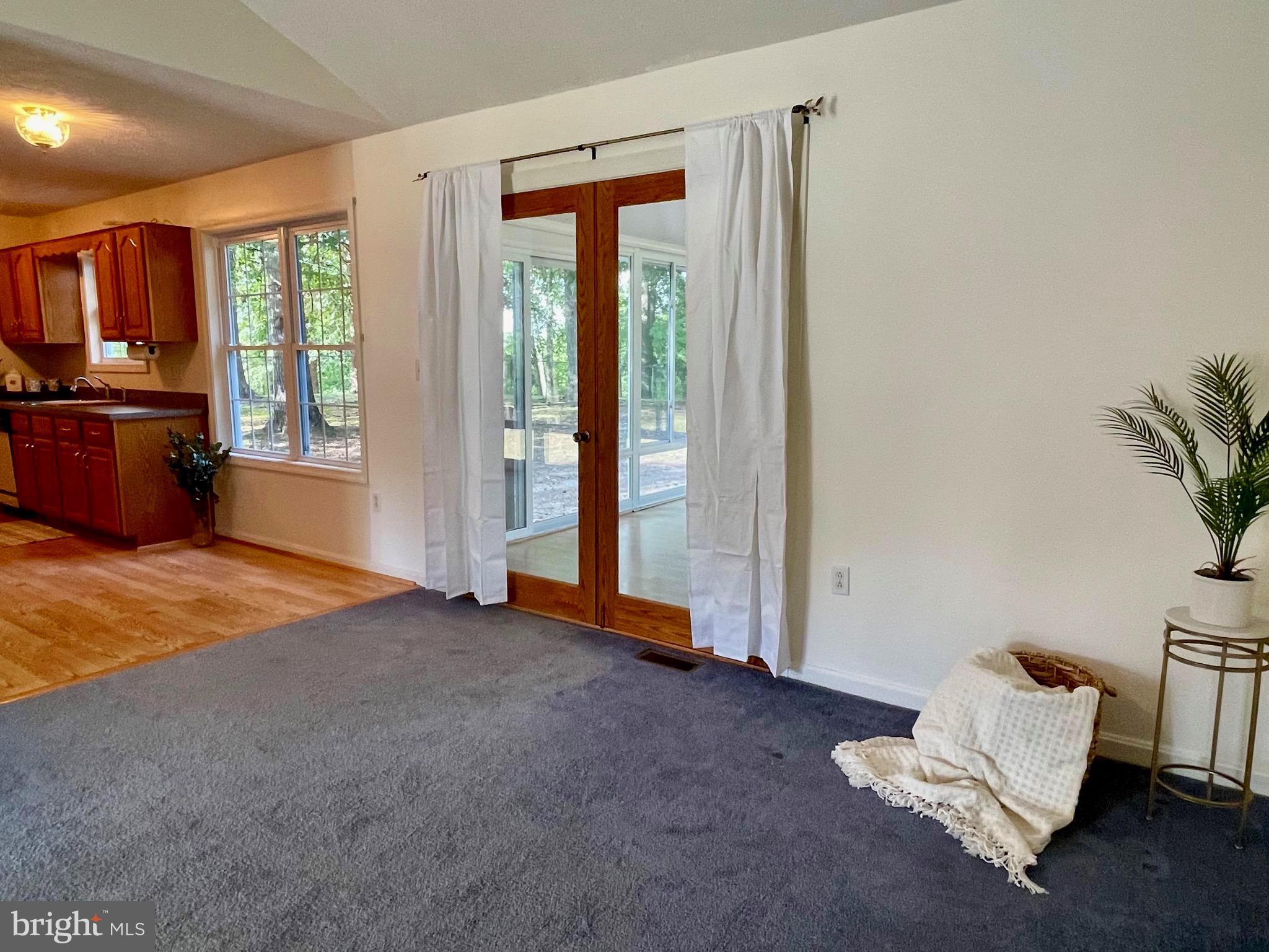 HICKORY RUN - Residential