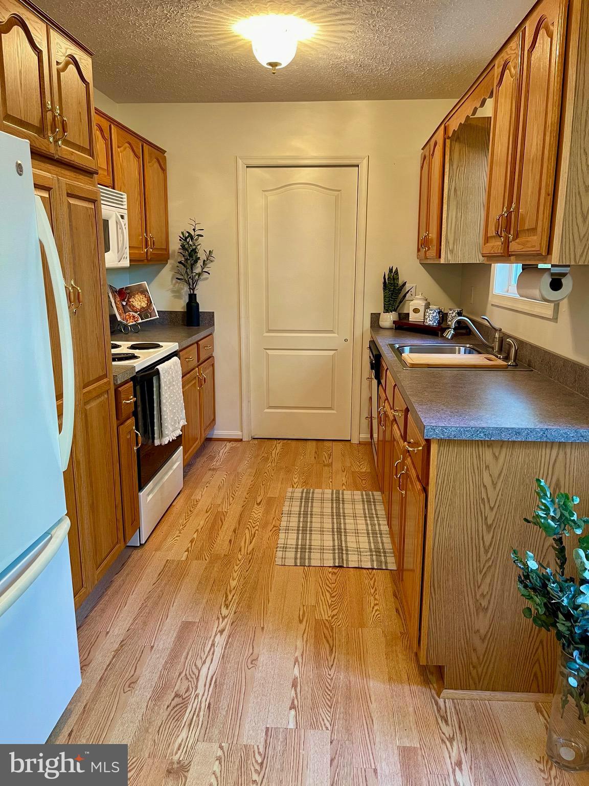 HICKORY RUN - Residential