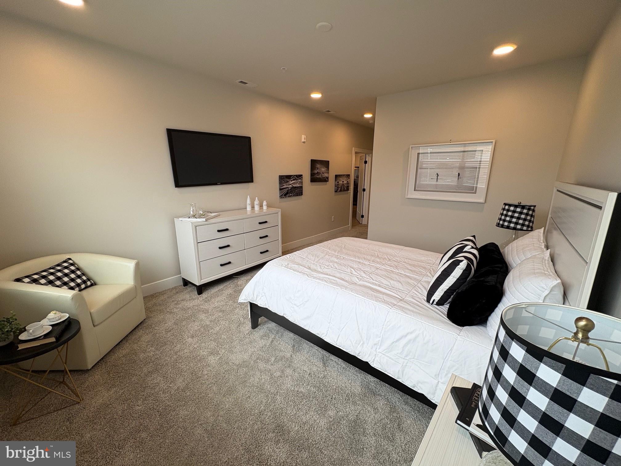 FLATS AT COASTAL STATION - Residential