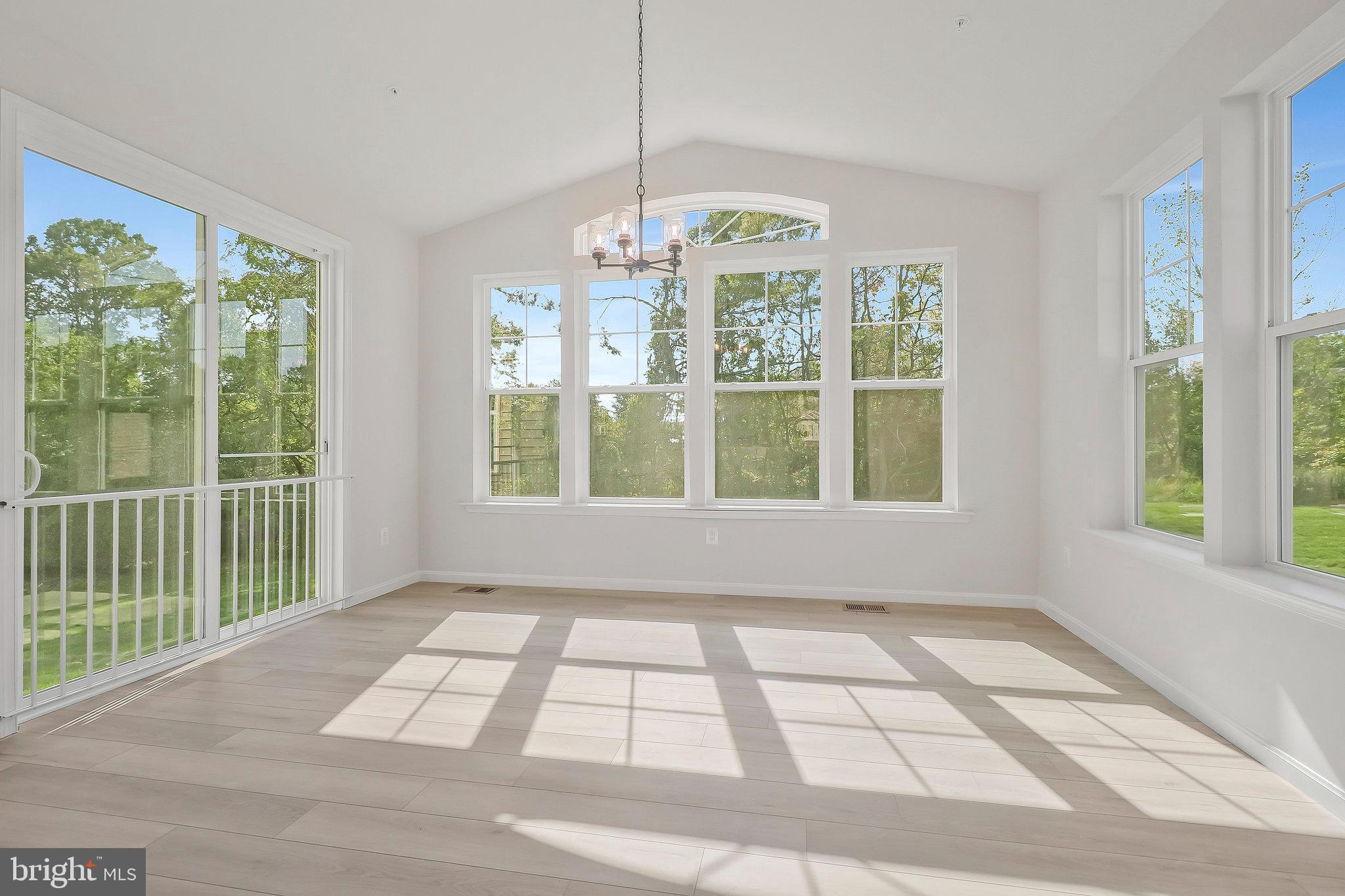 VINCENT ESTATES - Residential