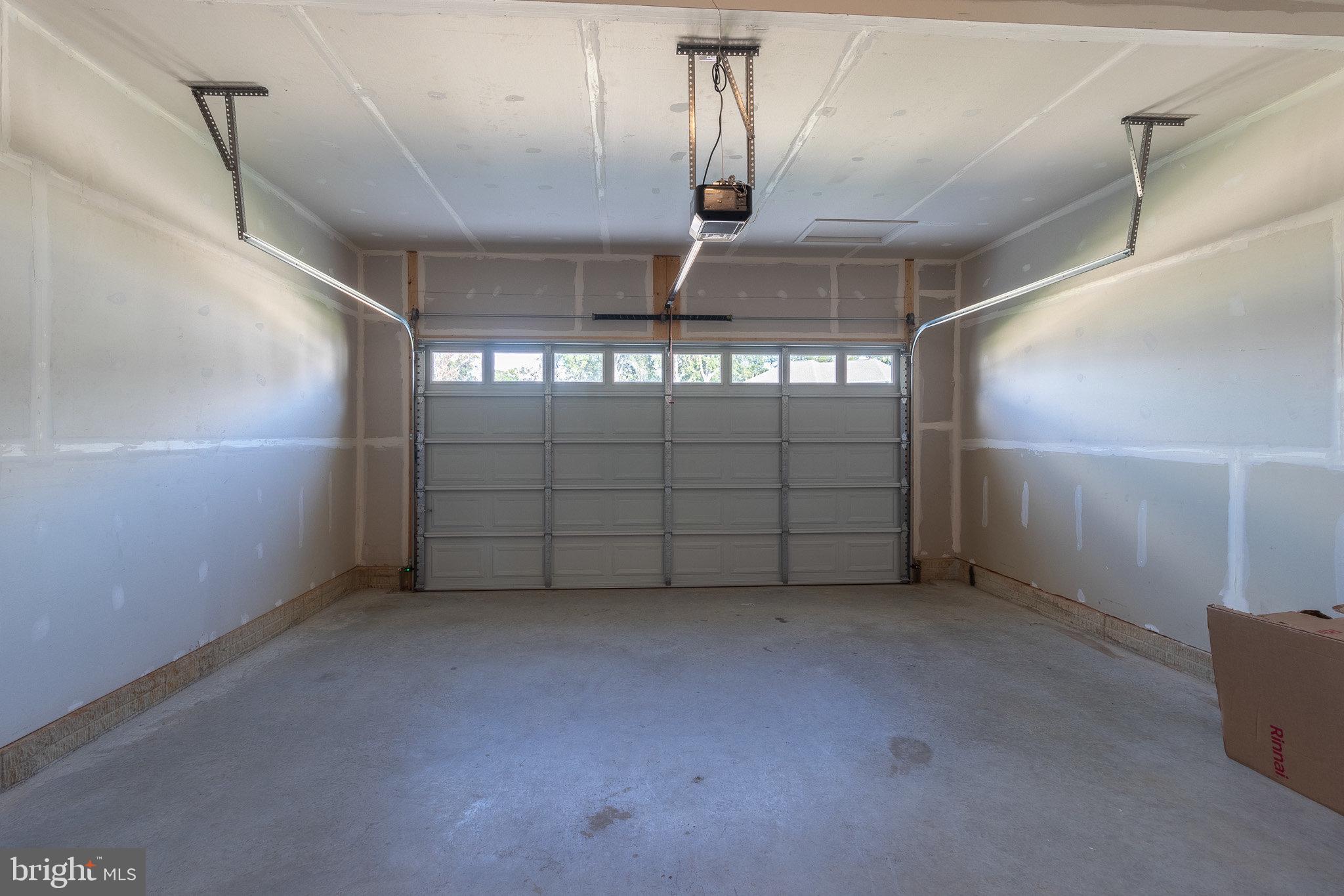 5702 CHARLIES WAY