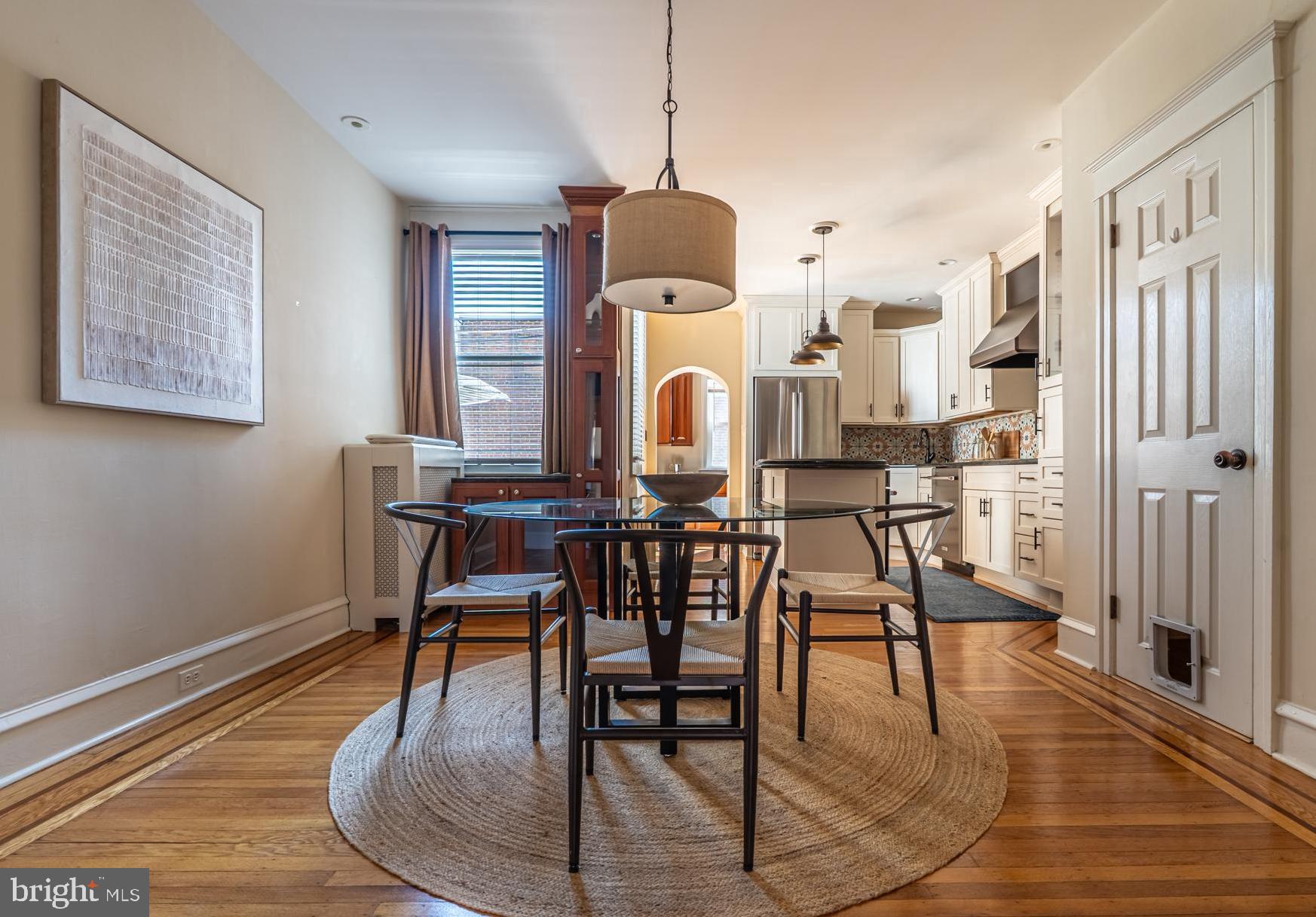 CHESTNUT HILL - Residential