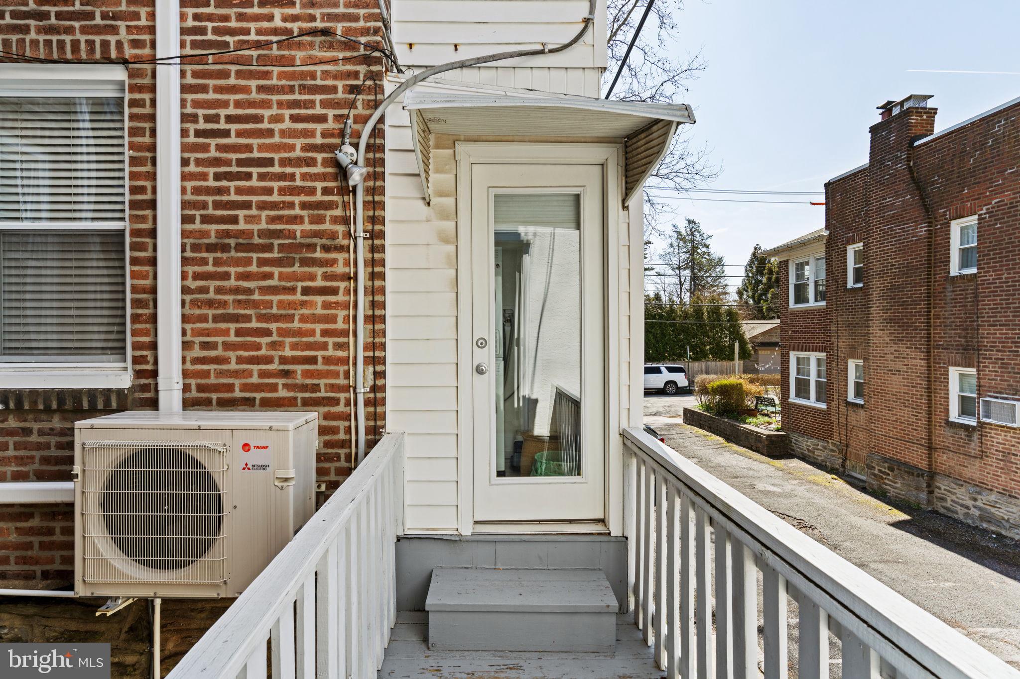 CHESTNUT HILL - Residential