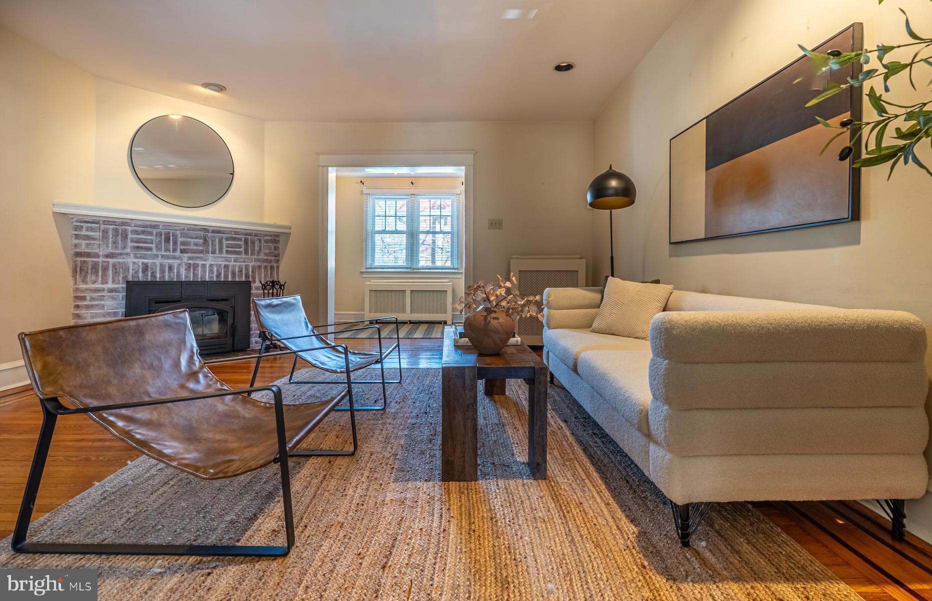 CHESTNUT HILL - Residential