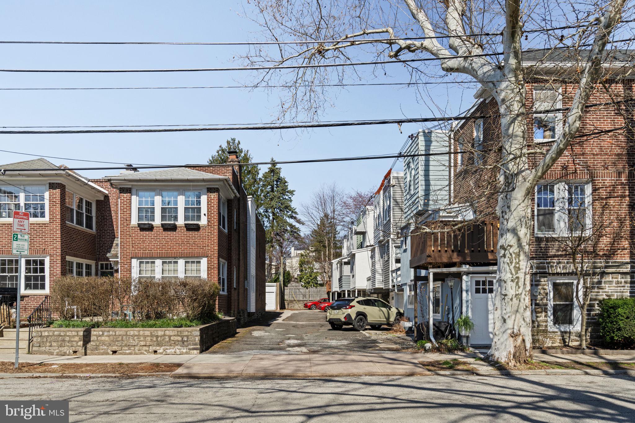 CHESTNUT HILL - Residential
