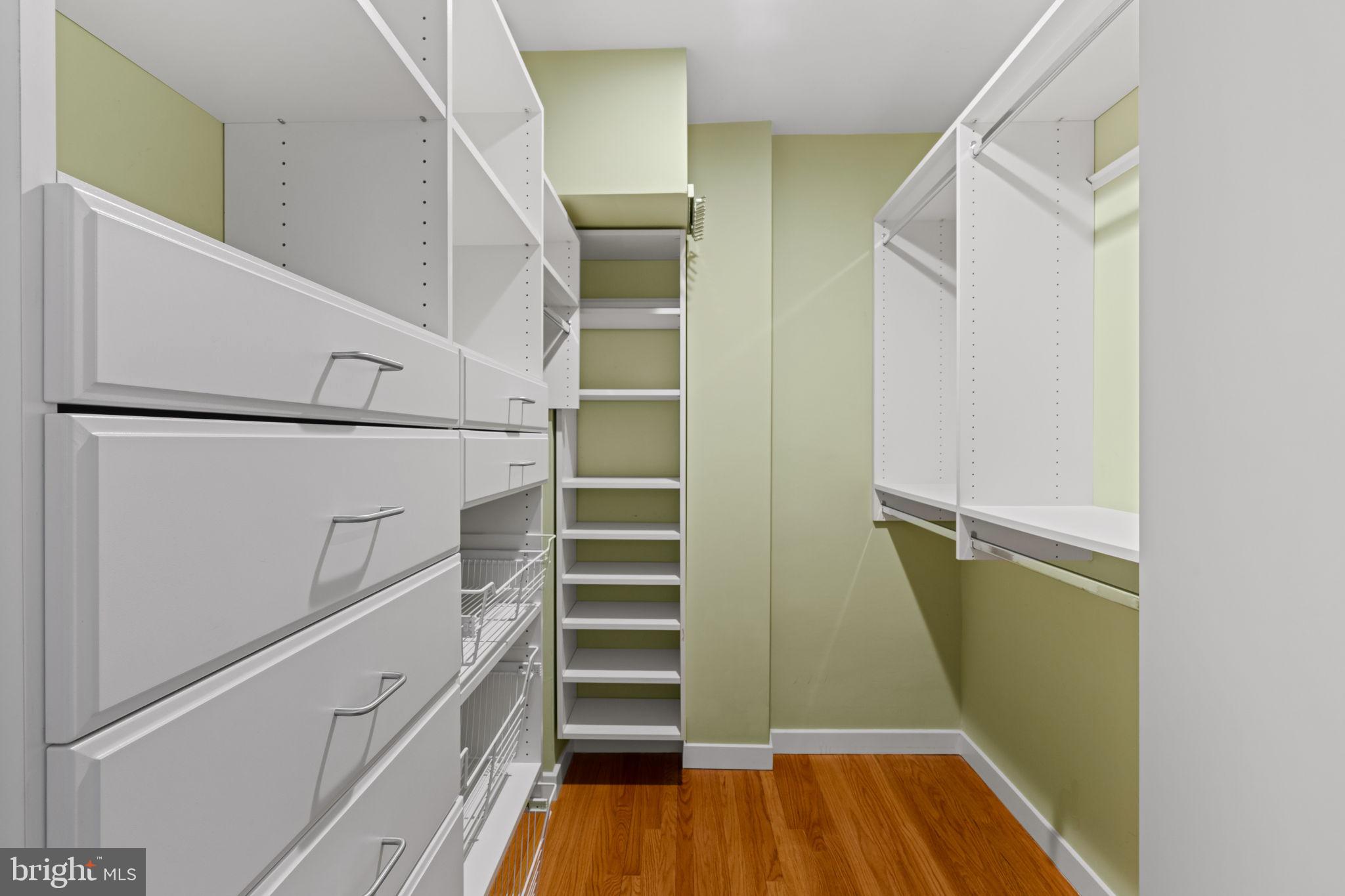 CHESTNUT HILL - Residential